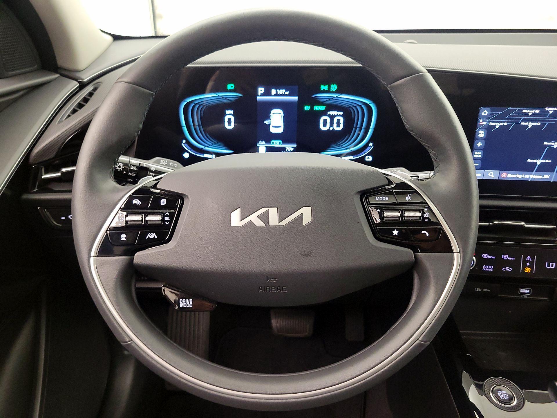 Thumbnail: 2023 Kia Niro - 10