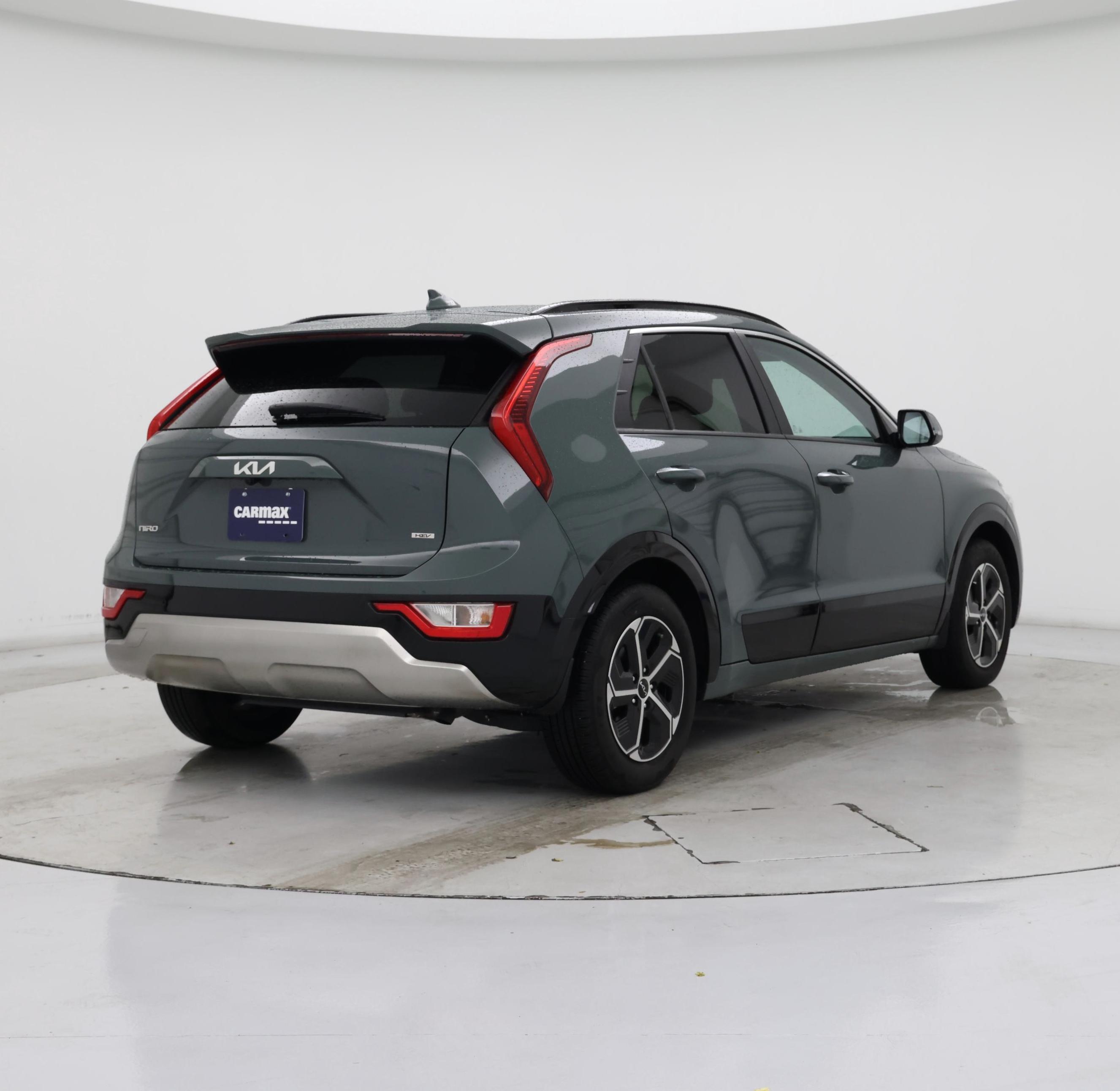 Thumbnail: 2023 Kia Niro - 8