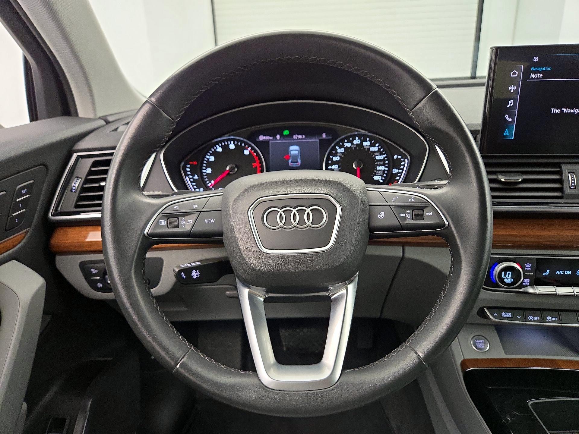 Thumbnail: 2022 Audi Q5 - 10