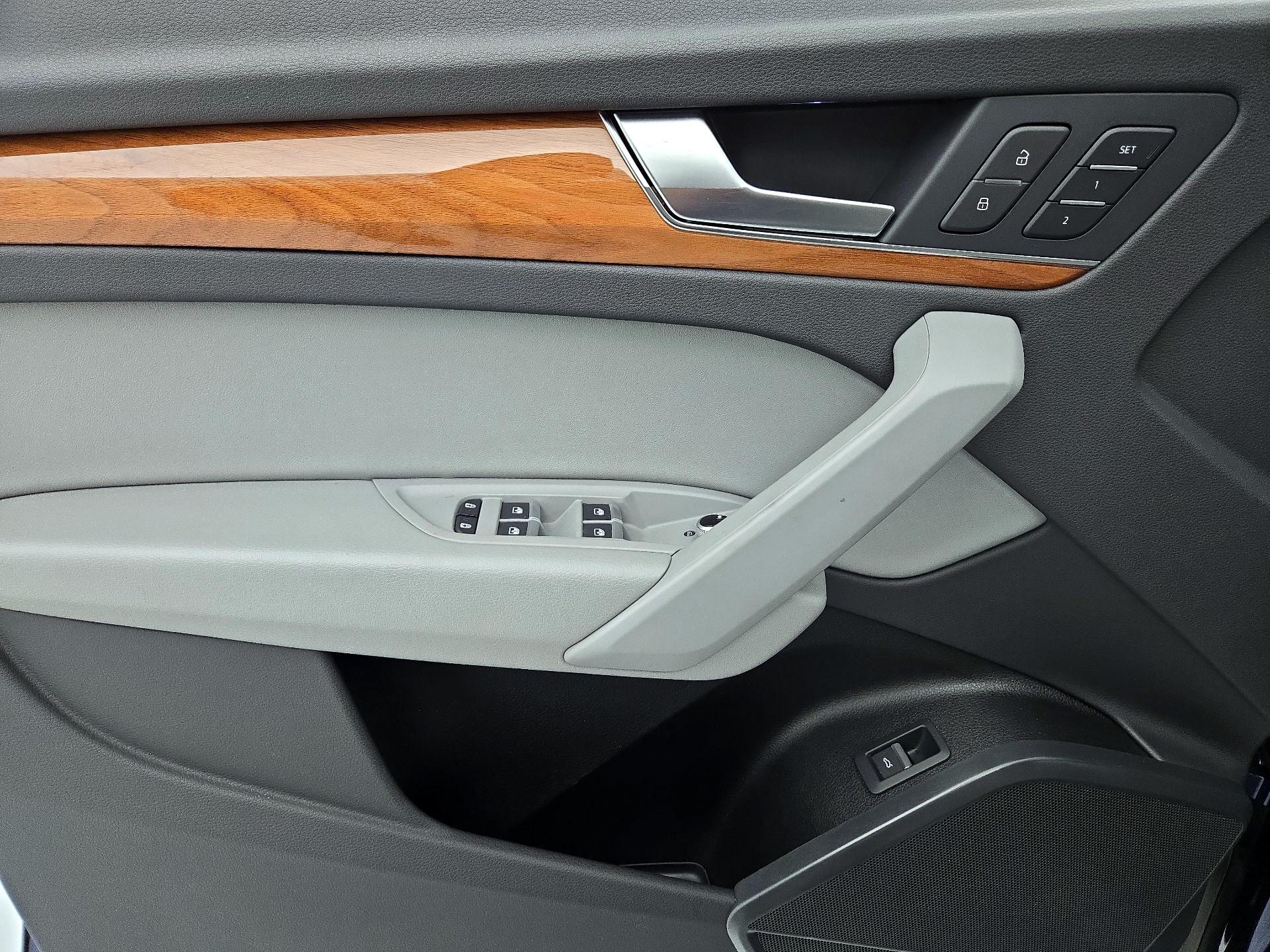 Thumbnail: 2022 Audi Q5 - 12