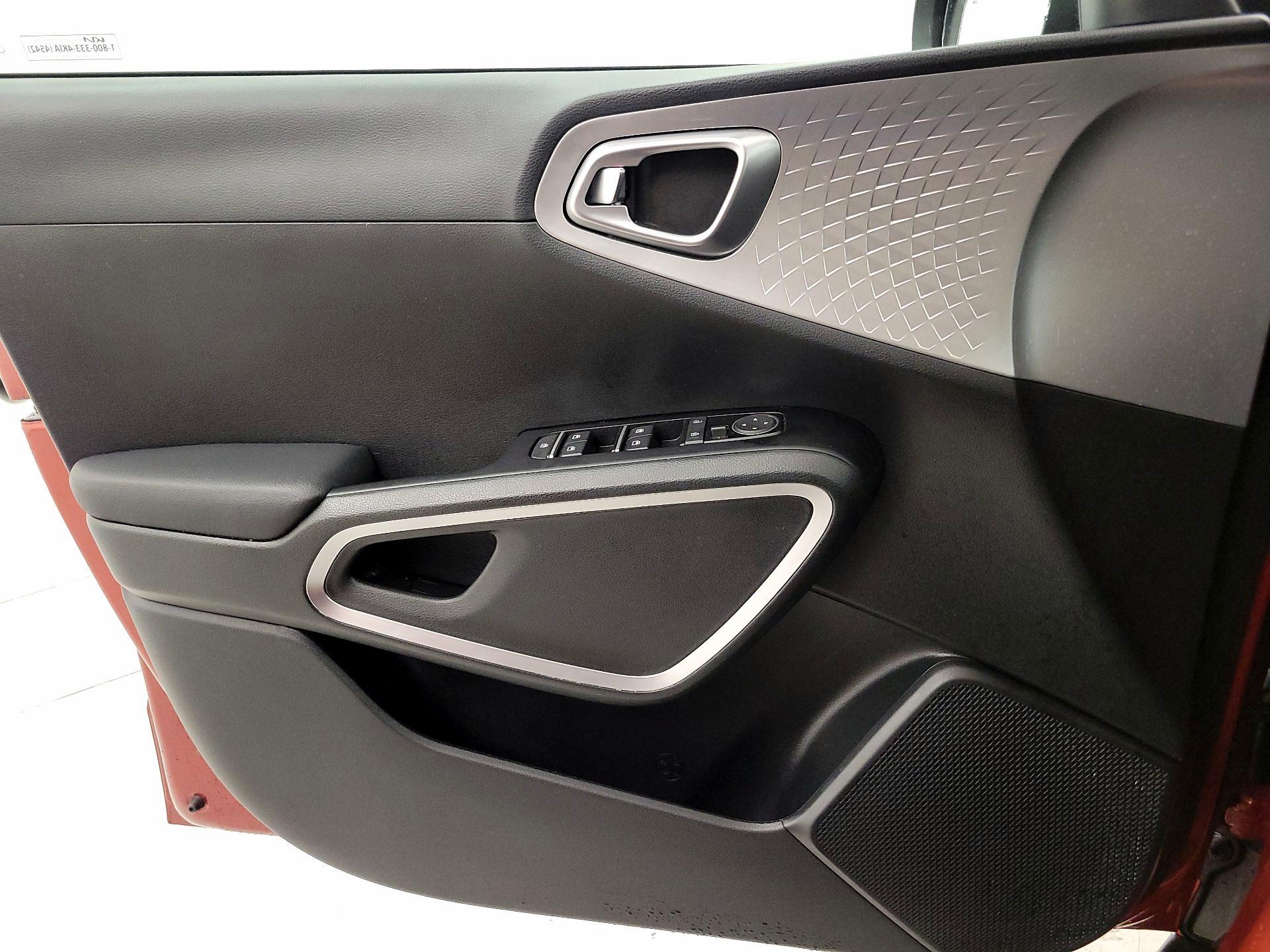Thumbnail: 2023 Kia Soul - 12