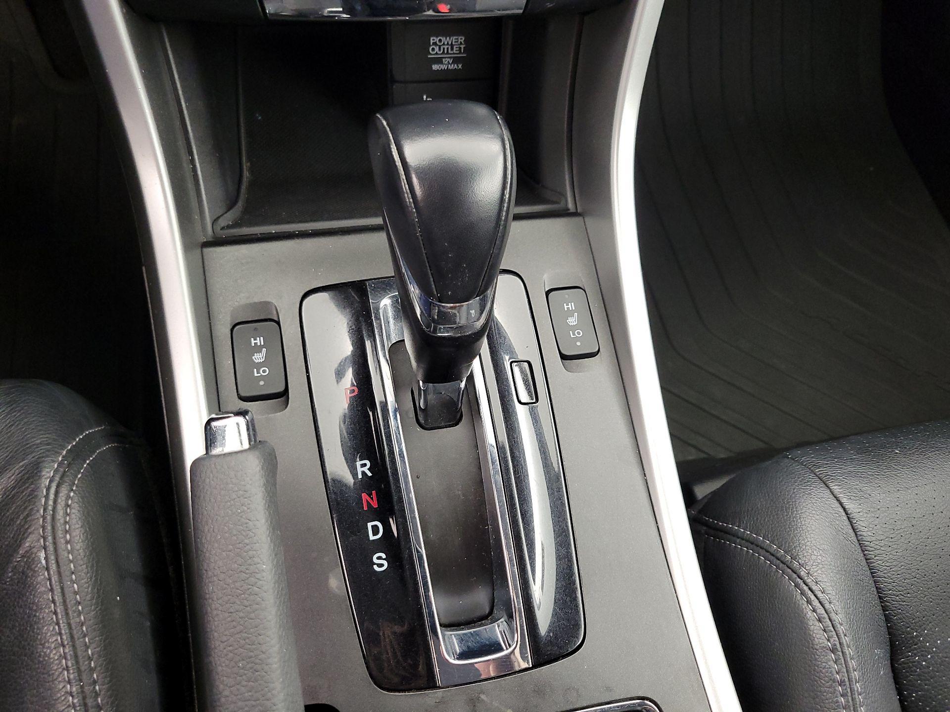 Thumbnail: 2015 Honda Accord - 17