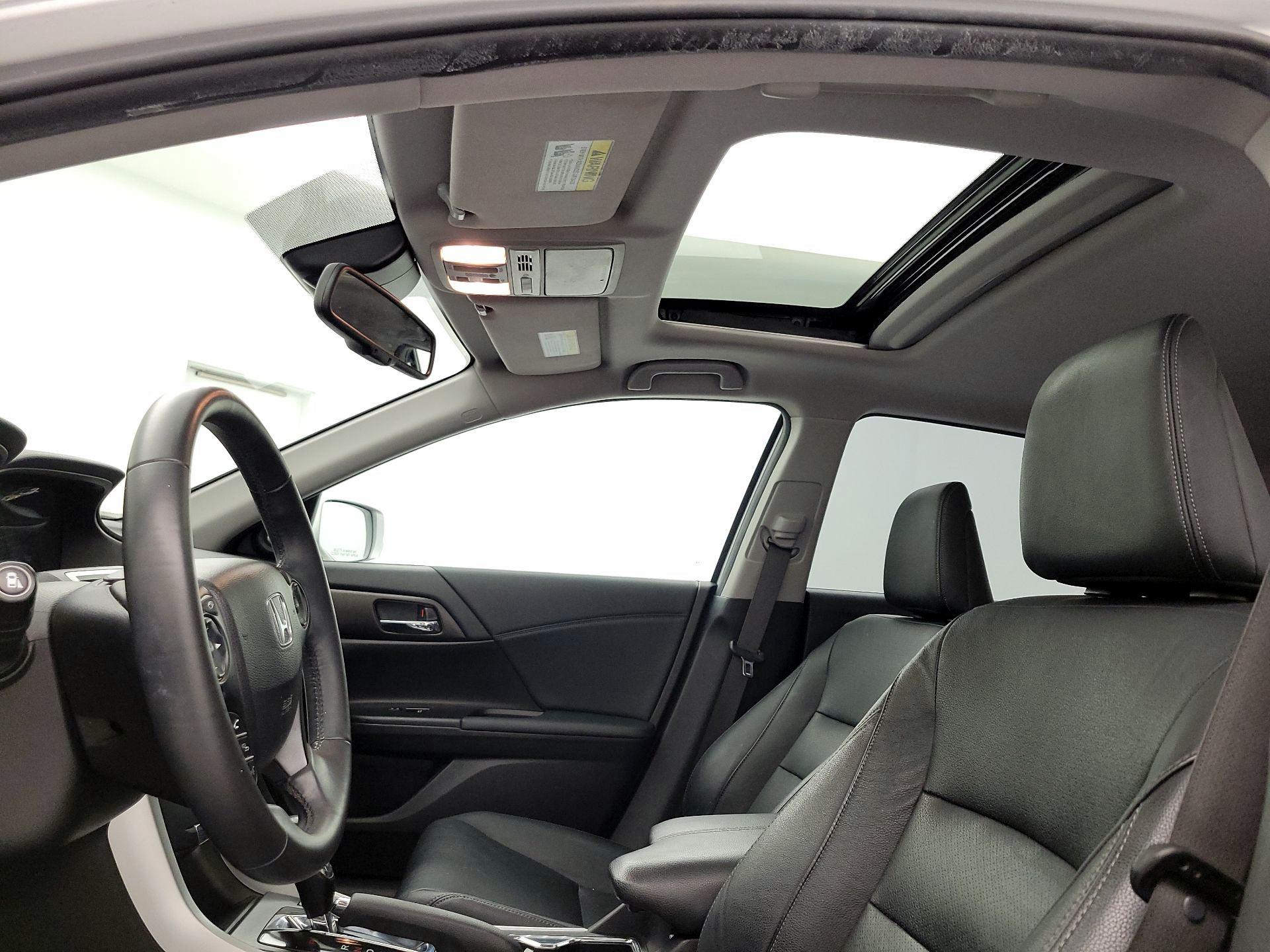 Thumbnail: 2015 Honda Accord - 19