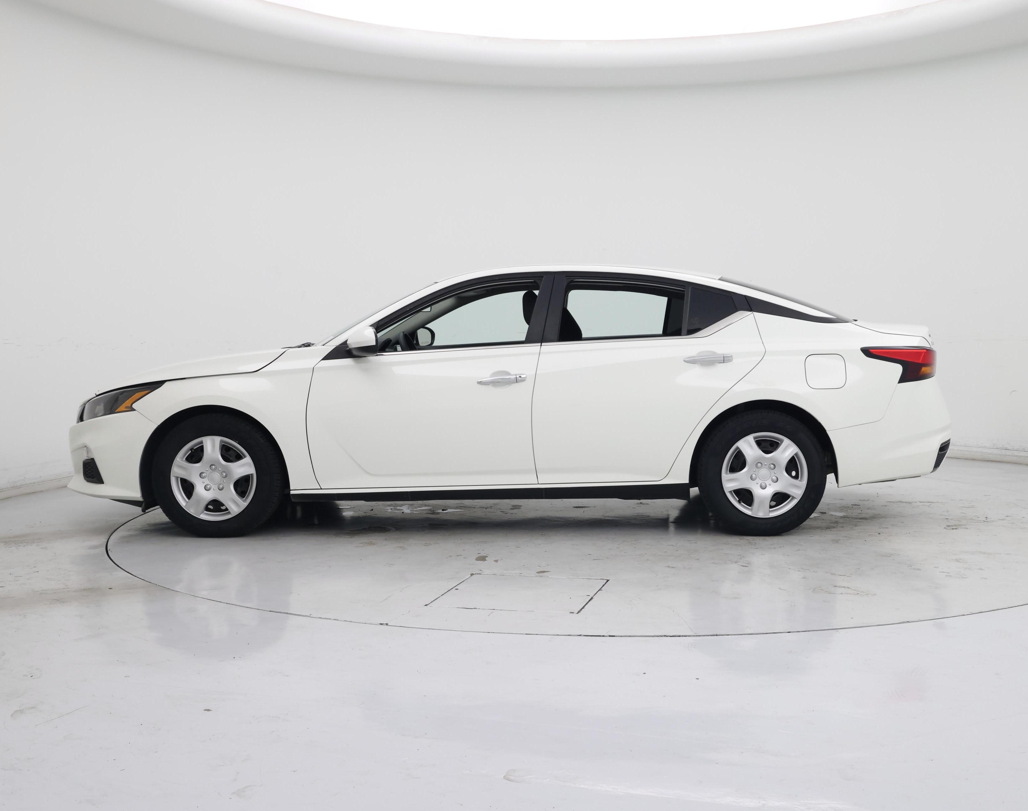 Thumbnail: 2022 Nissan Altima - 3