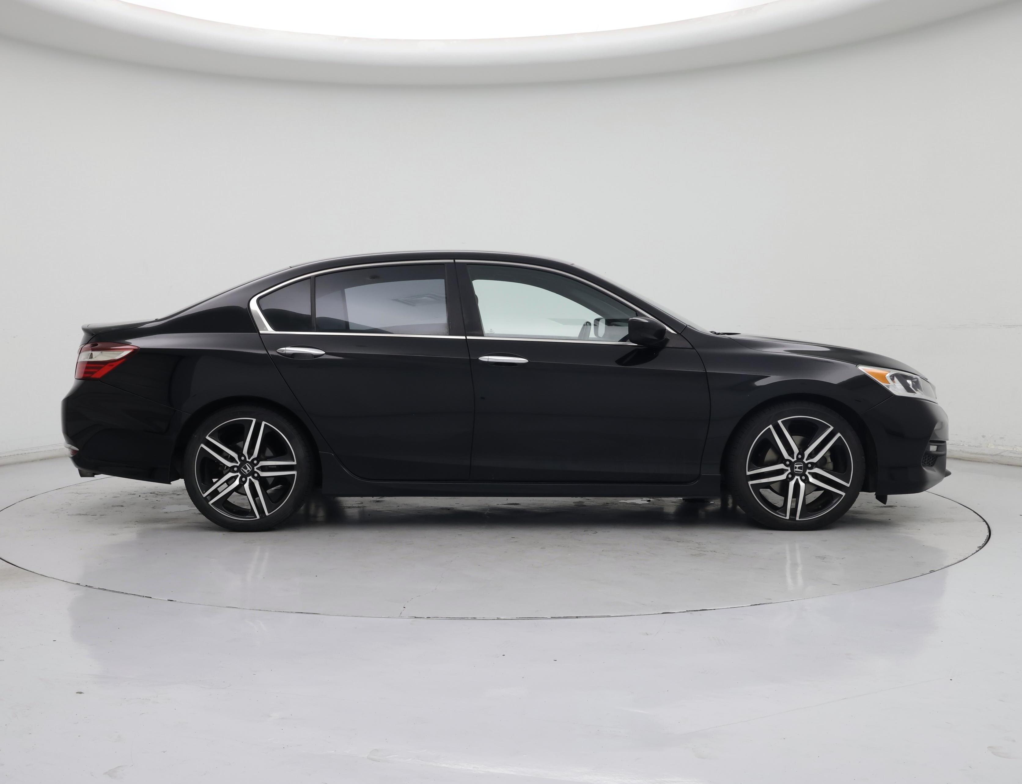Thumbnail: 2017 Honda Accord - 7