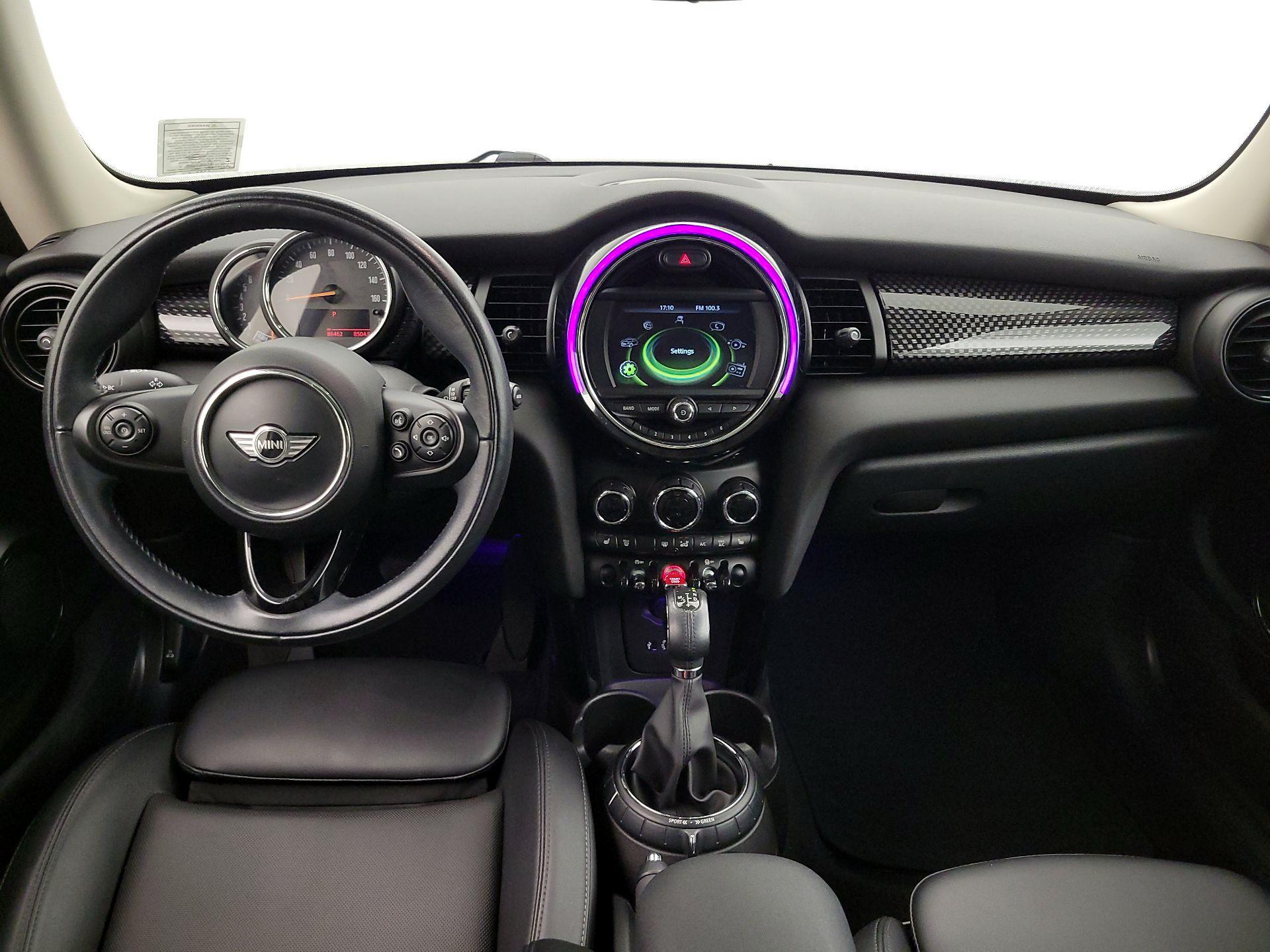 Thumbnail: 2017 MINI Cooper Hardtop - 9
