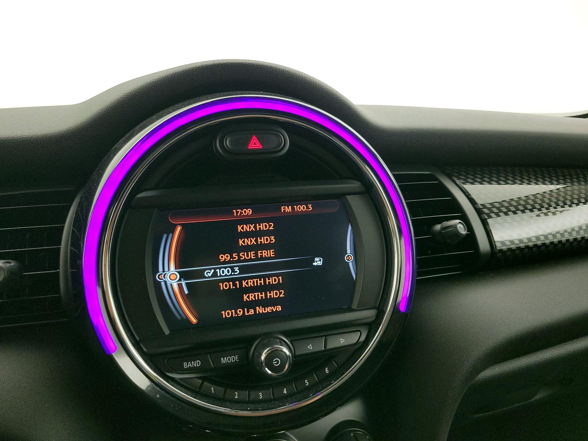 Thumbnail: 2017 MINI Cooper Hardtop - 14