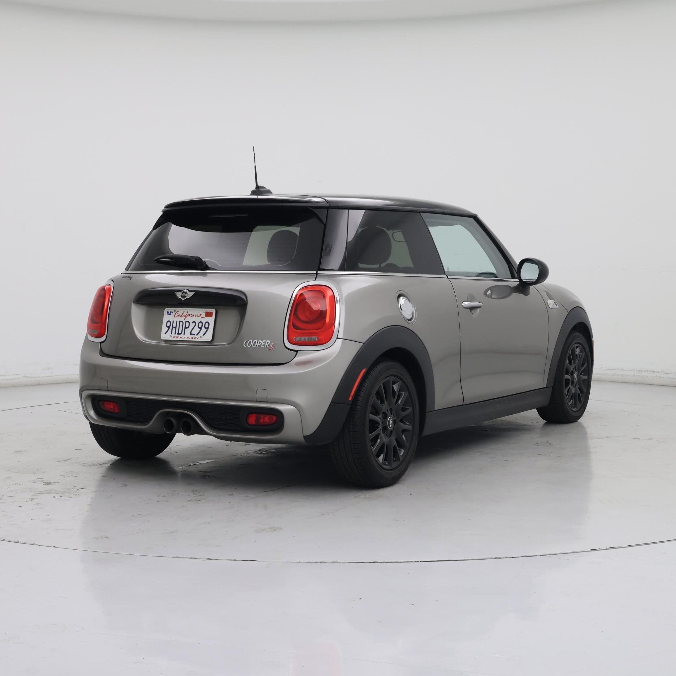 Thumbnail: 2017 MINI Cooper Hardtop - 8