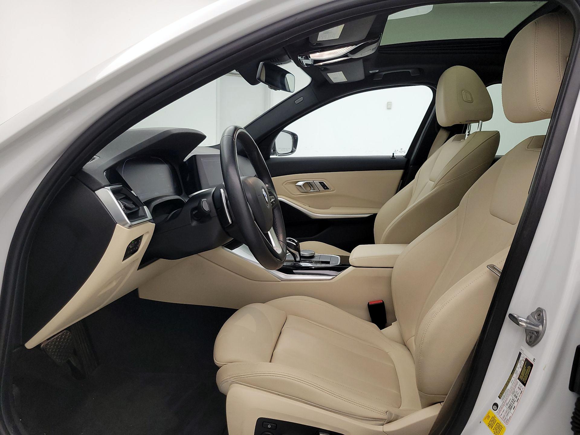 Thumbnail: 2019 BMW 3 Series - 11