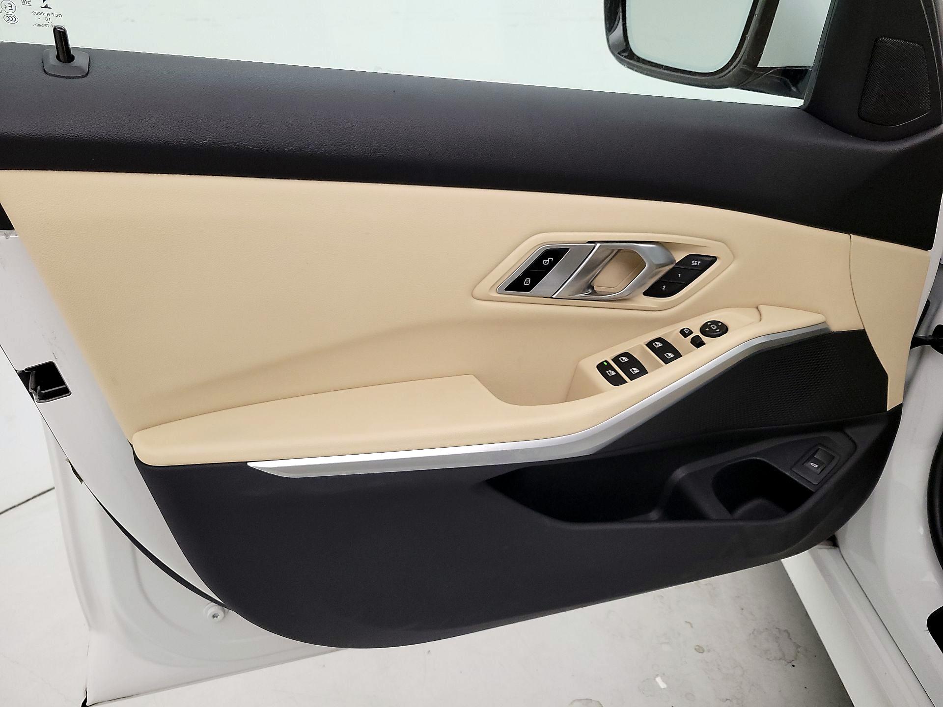 Thumbnail: 2019 BMW 3 Series - 12