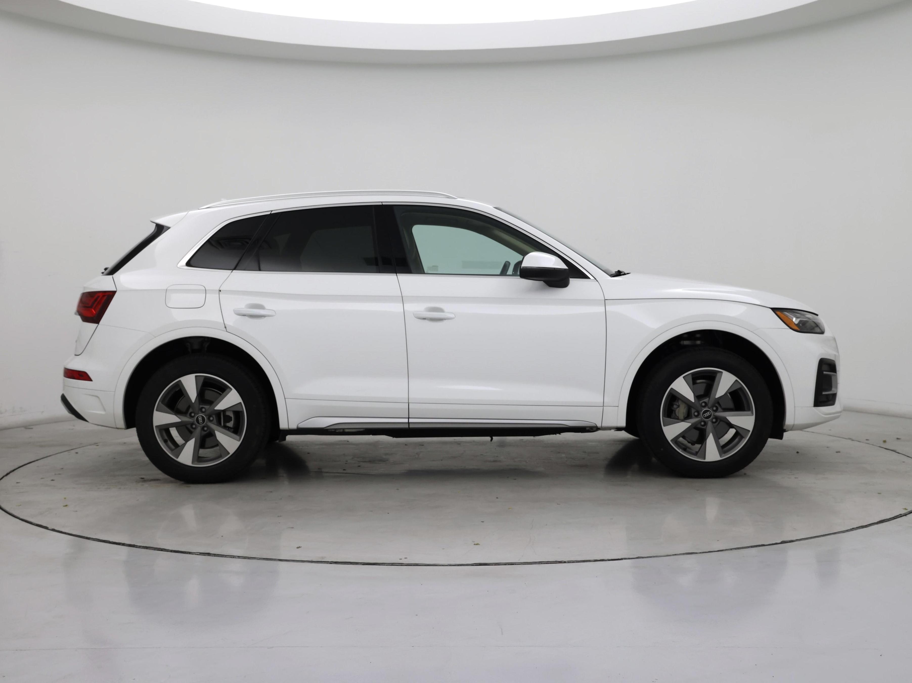 Thumbnail: 2022 Audi Q5 - 7