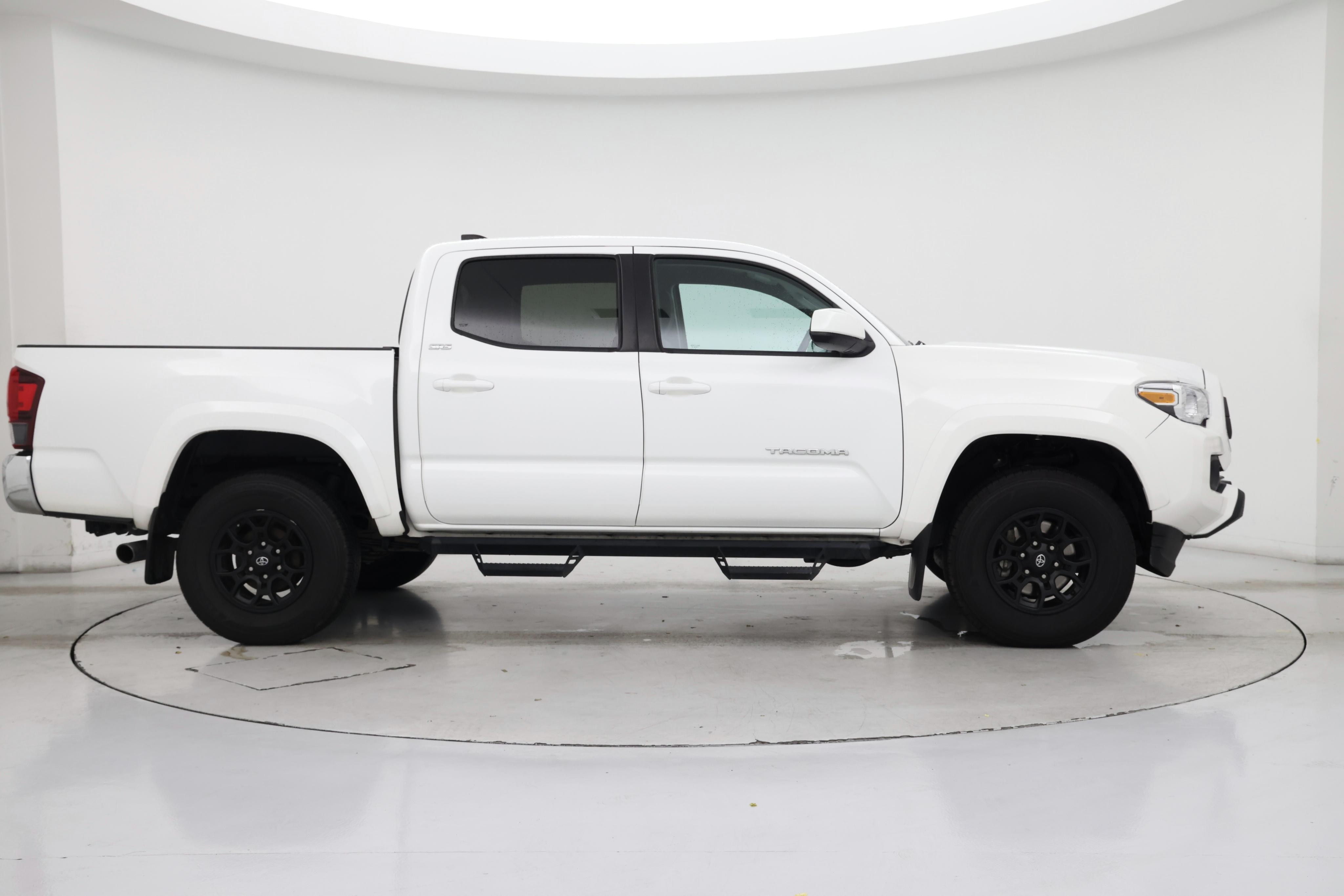 Thumbnail: 2022 Toyota Tacoma - 7