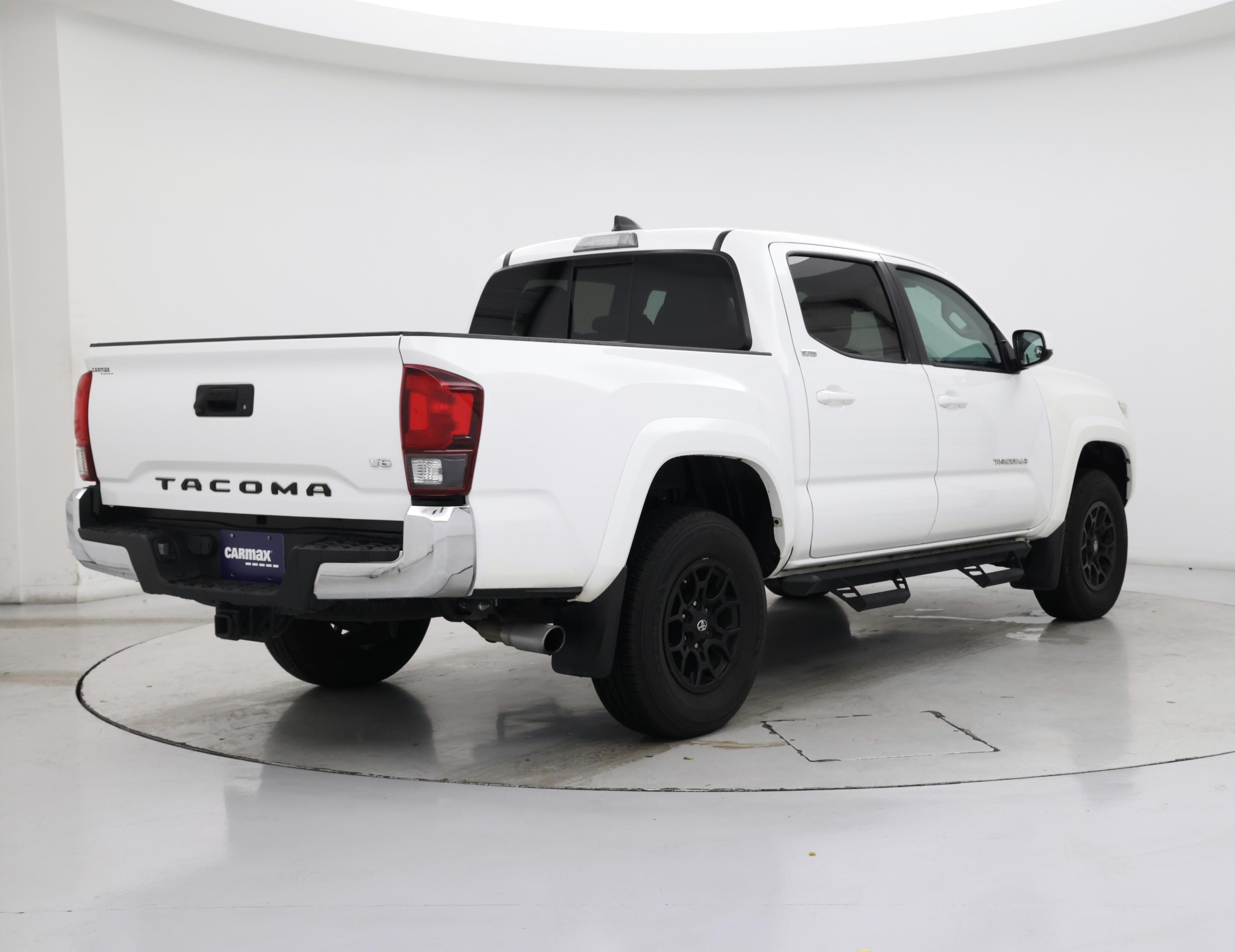 Thumbnail: 2022 Toyota Tacoma - 8