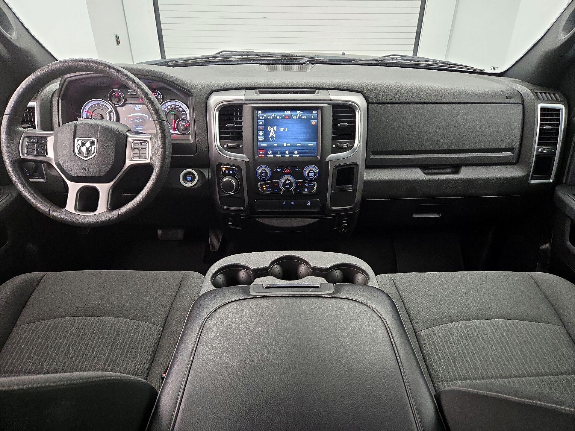 Thumbnail: 2021 RAM 1500 Classic - 9