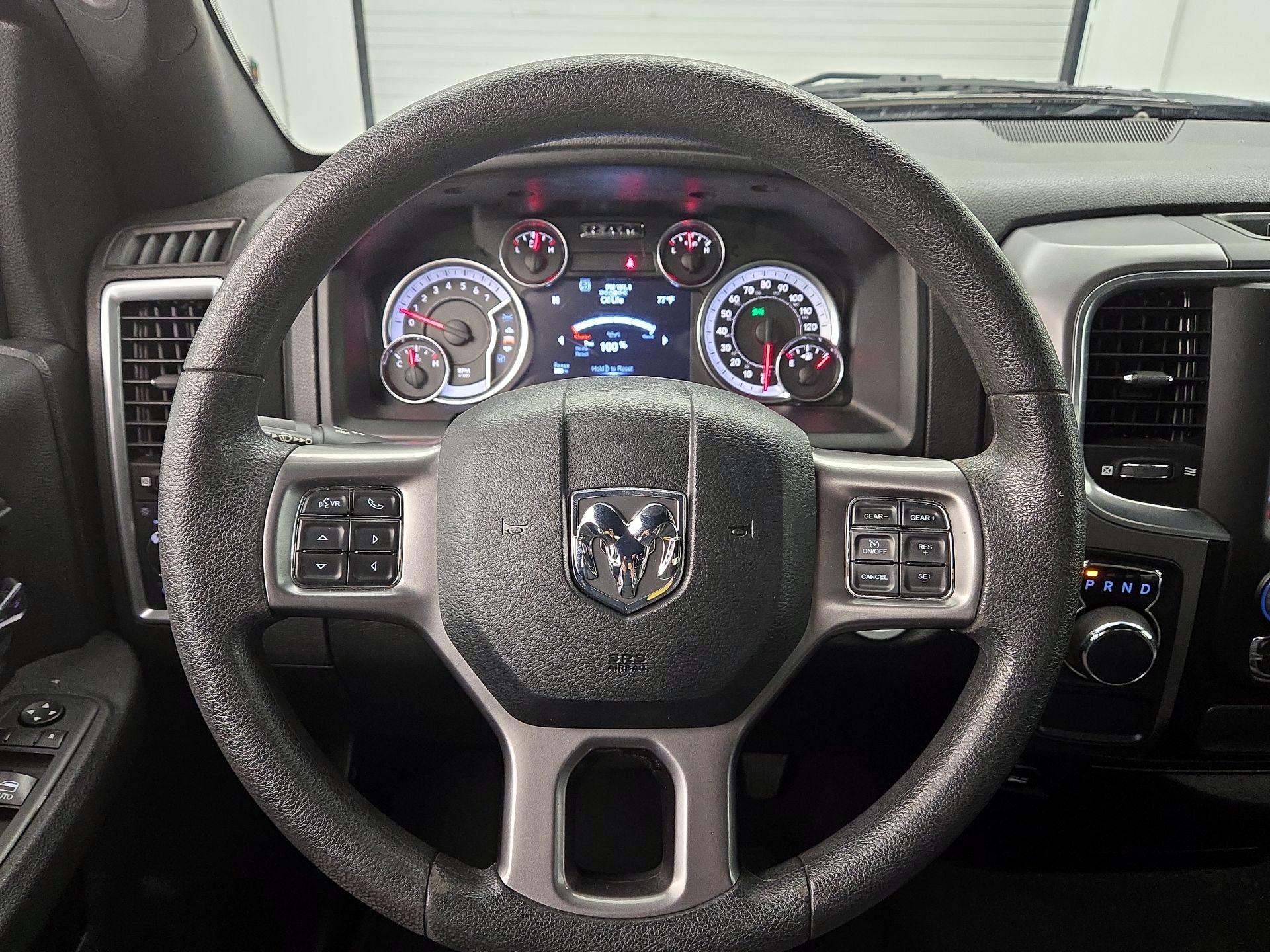 Thumbnail: 2021 RAM 1500 Classic - 10