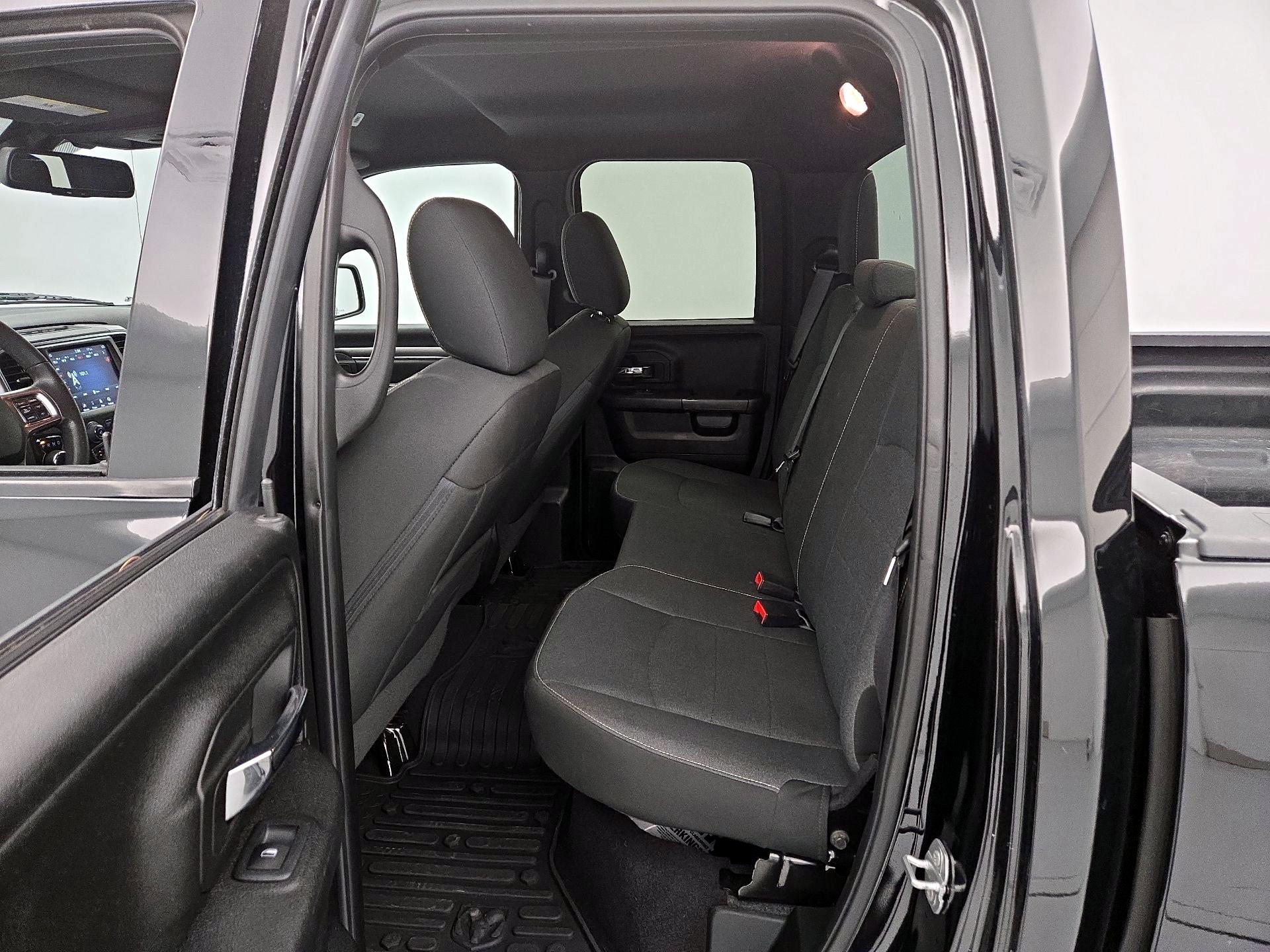 Thumbnail: 2021 RAM 1500 Classic - 19