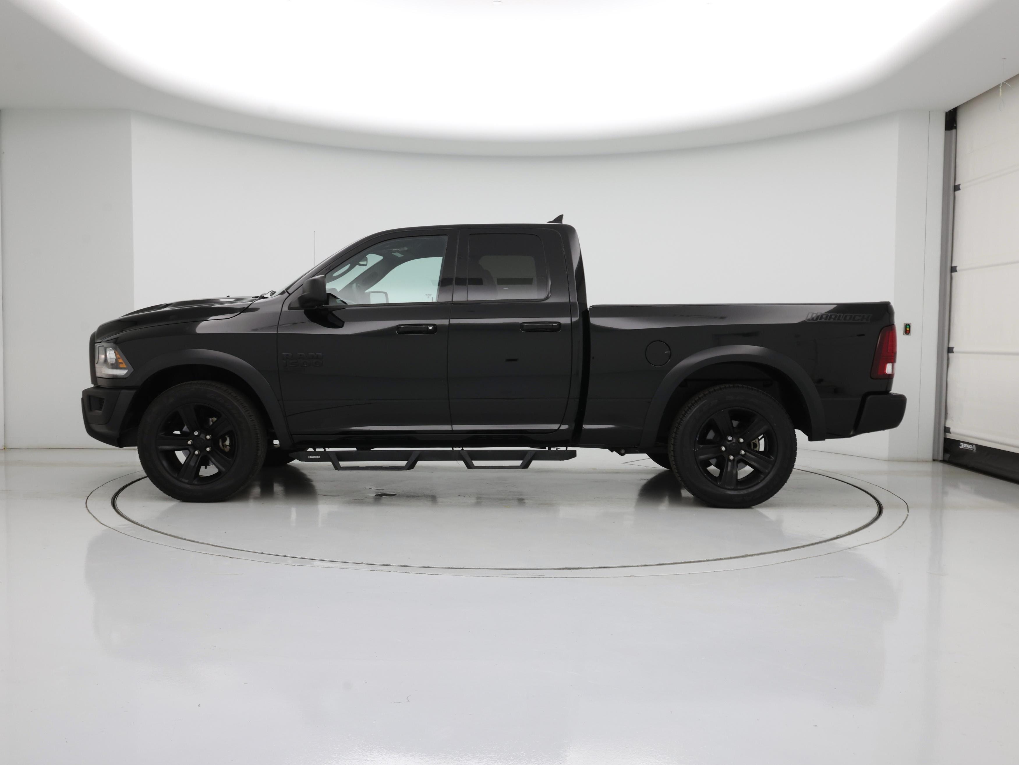 Thumbnail: 2021 RAM 1500 Classic - 3