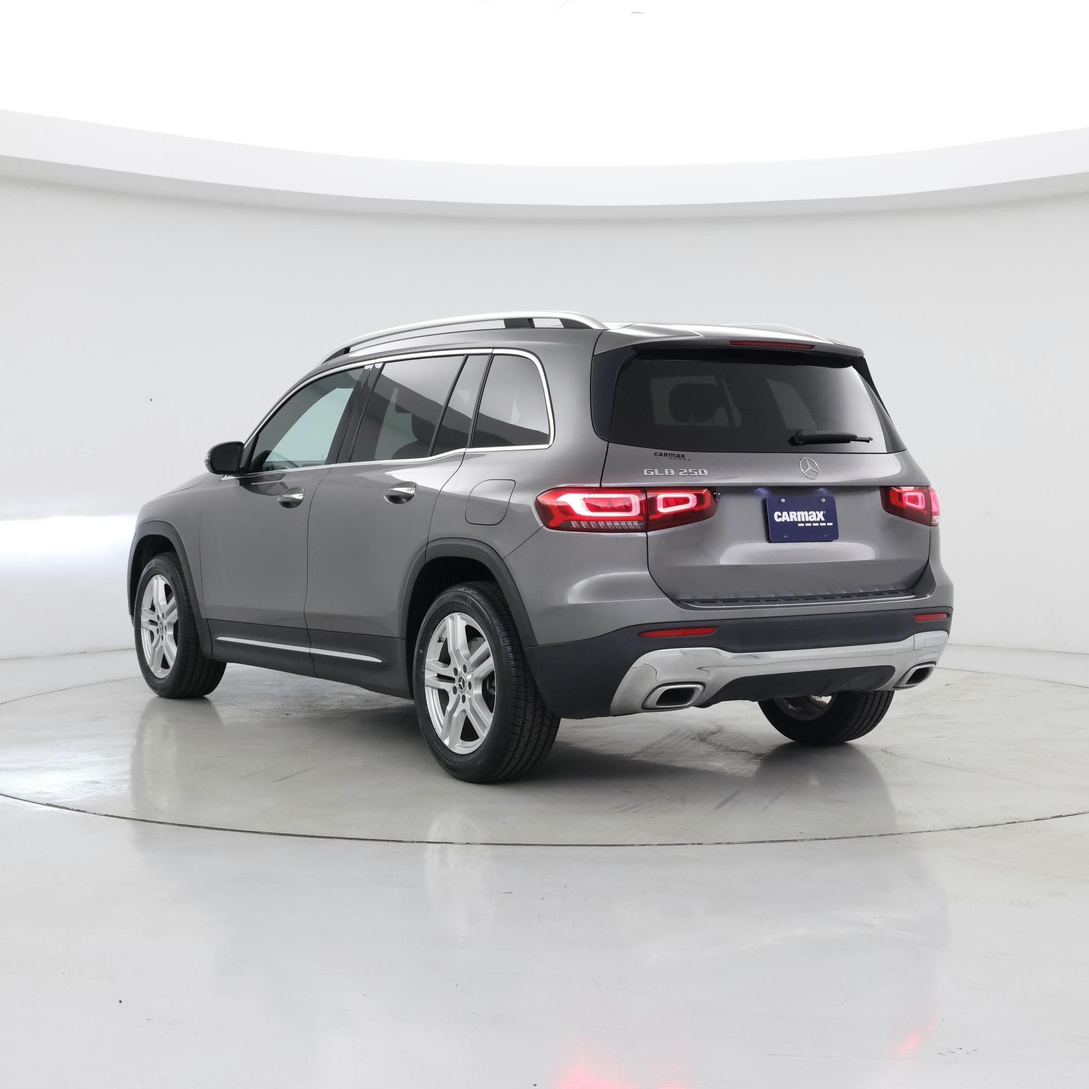 Thumbnail: 2020 Mercedes-Benz GLB - 2