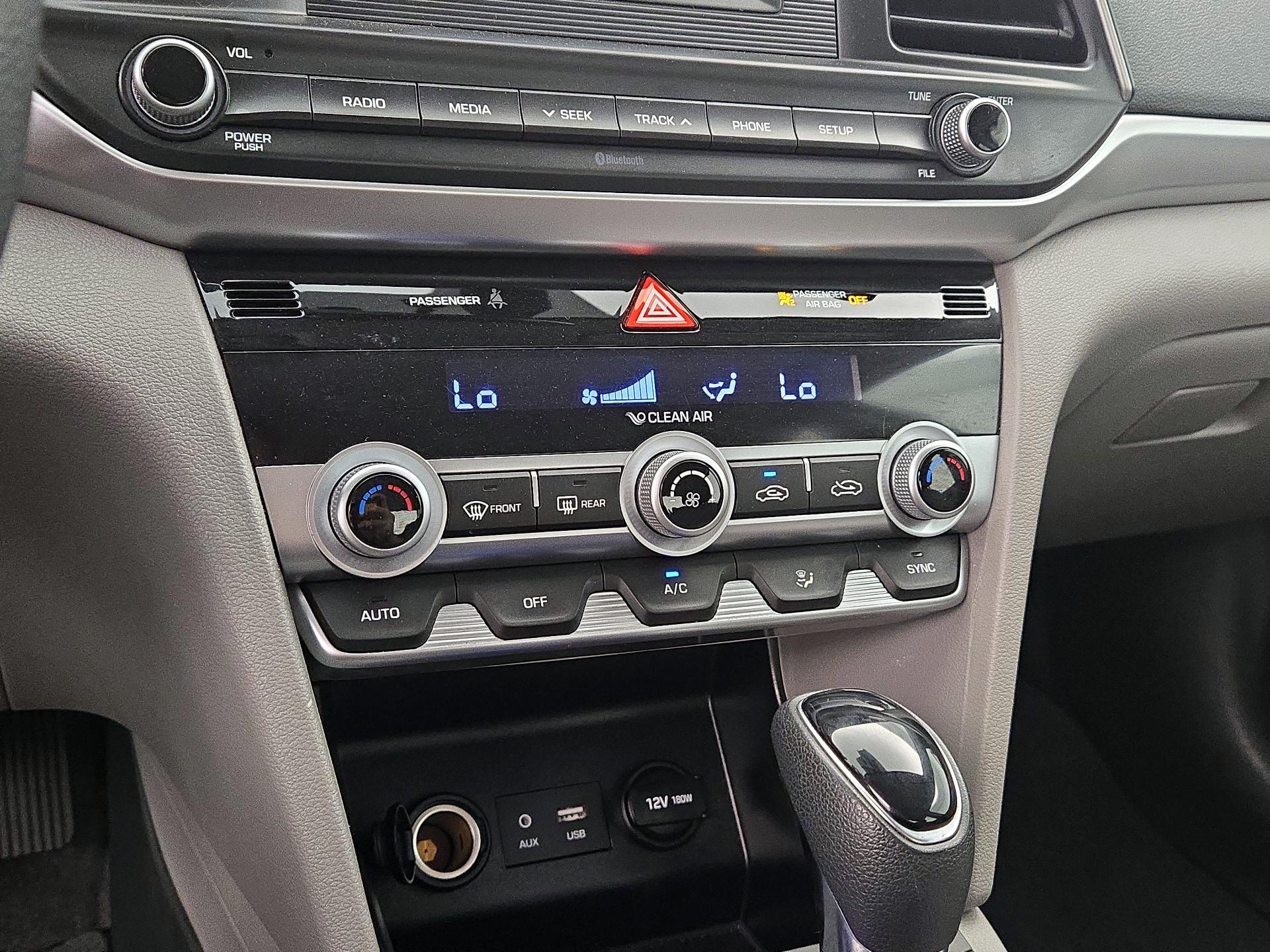 Thumbnail: 2020 Hyundai Elantra - 16