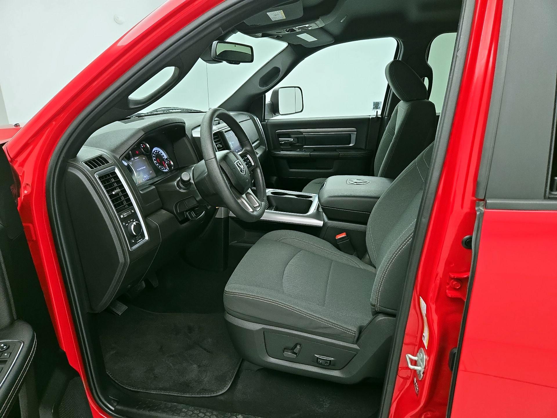 Thumbnail: 2023 RAM 1500 Classic - 11