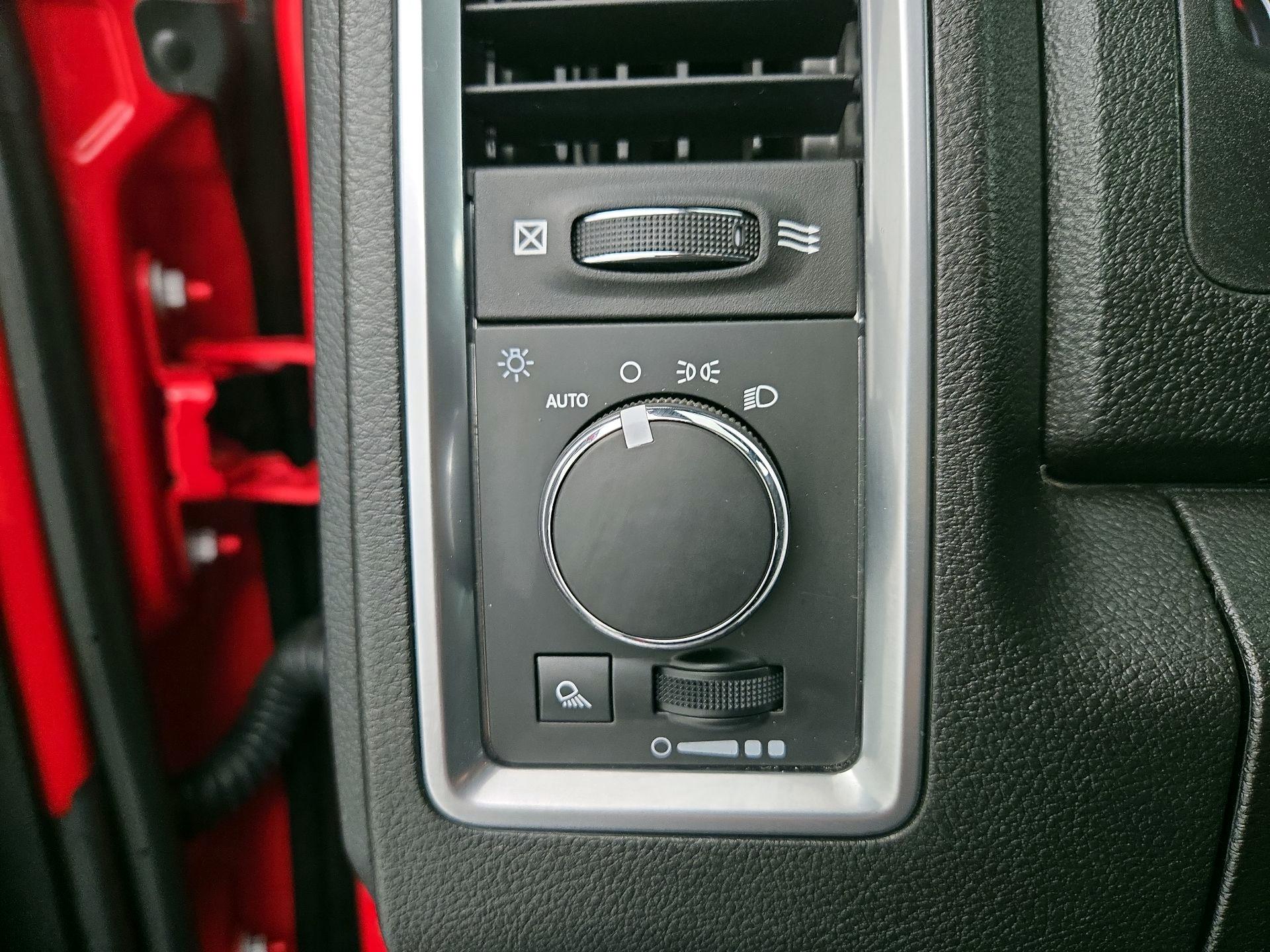 Thumbnail: 2023 RAM 1500 Classic - 13