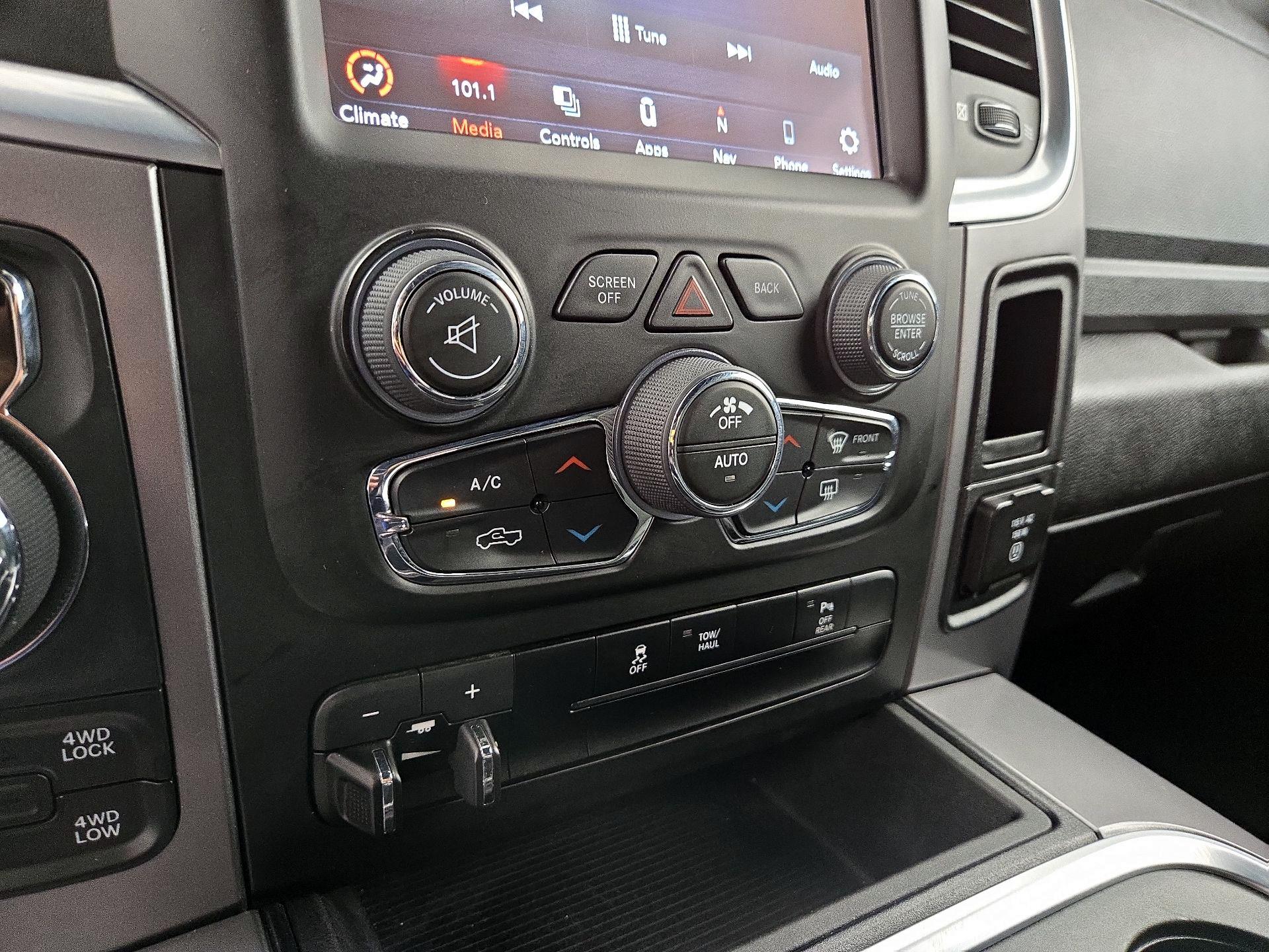 Thumbnail: 2023 RAM 1500 Classic - 17