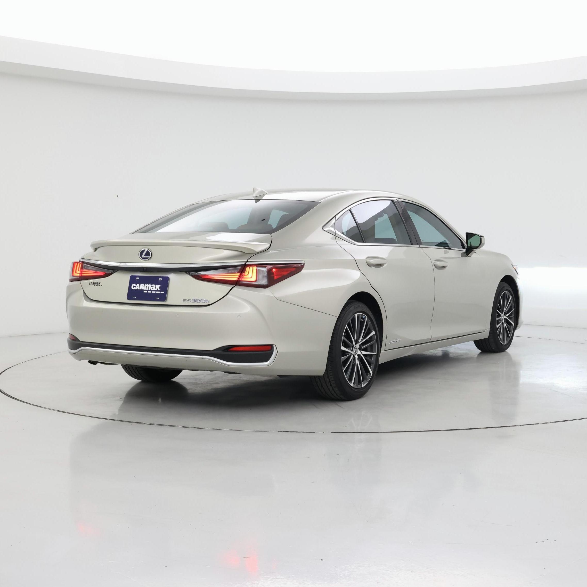 Thumbnail: 2022 Lexus ES - 8