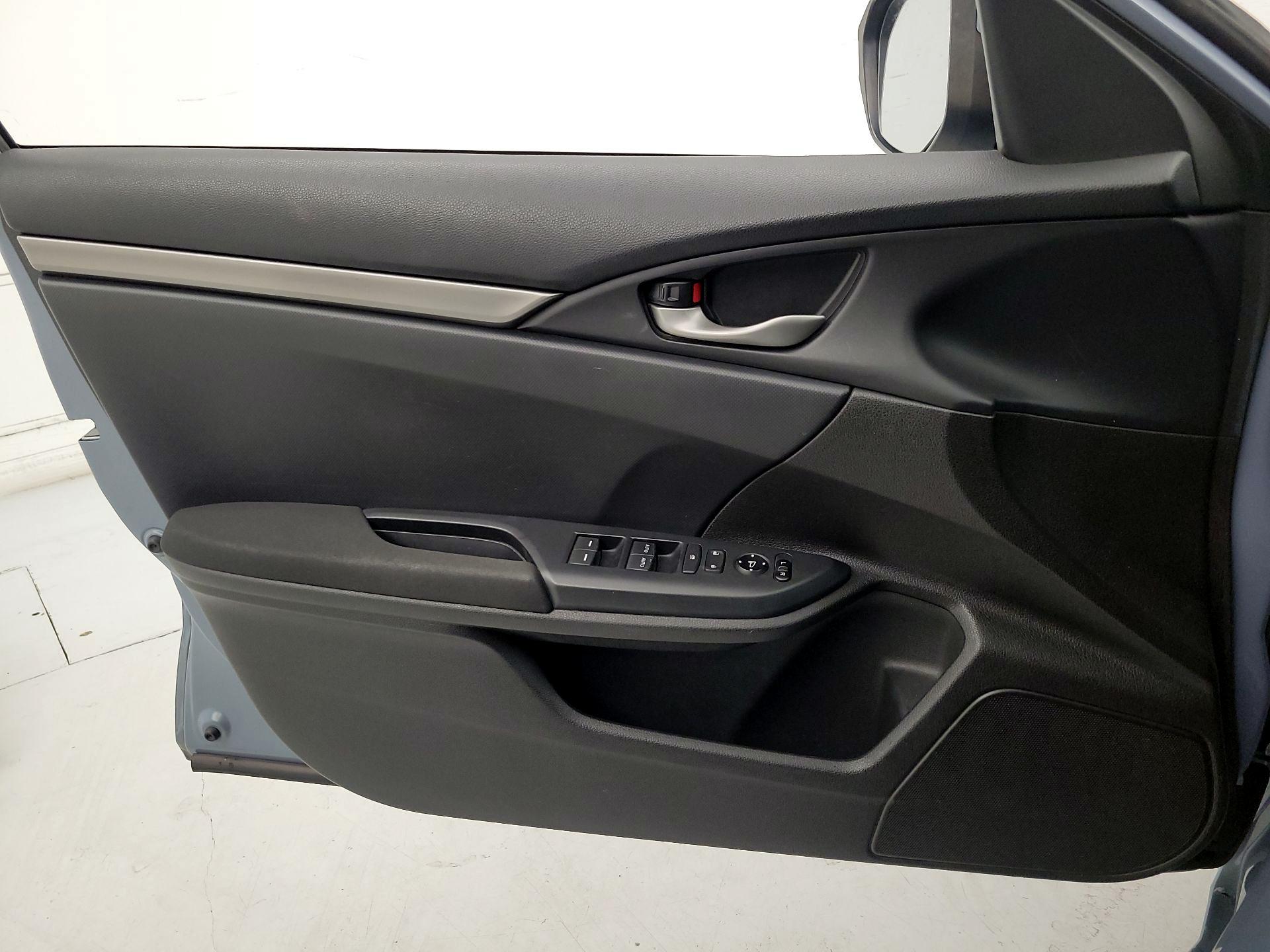 Thumbnail: 2017 Honda Civic - 12