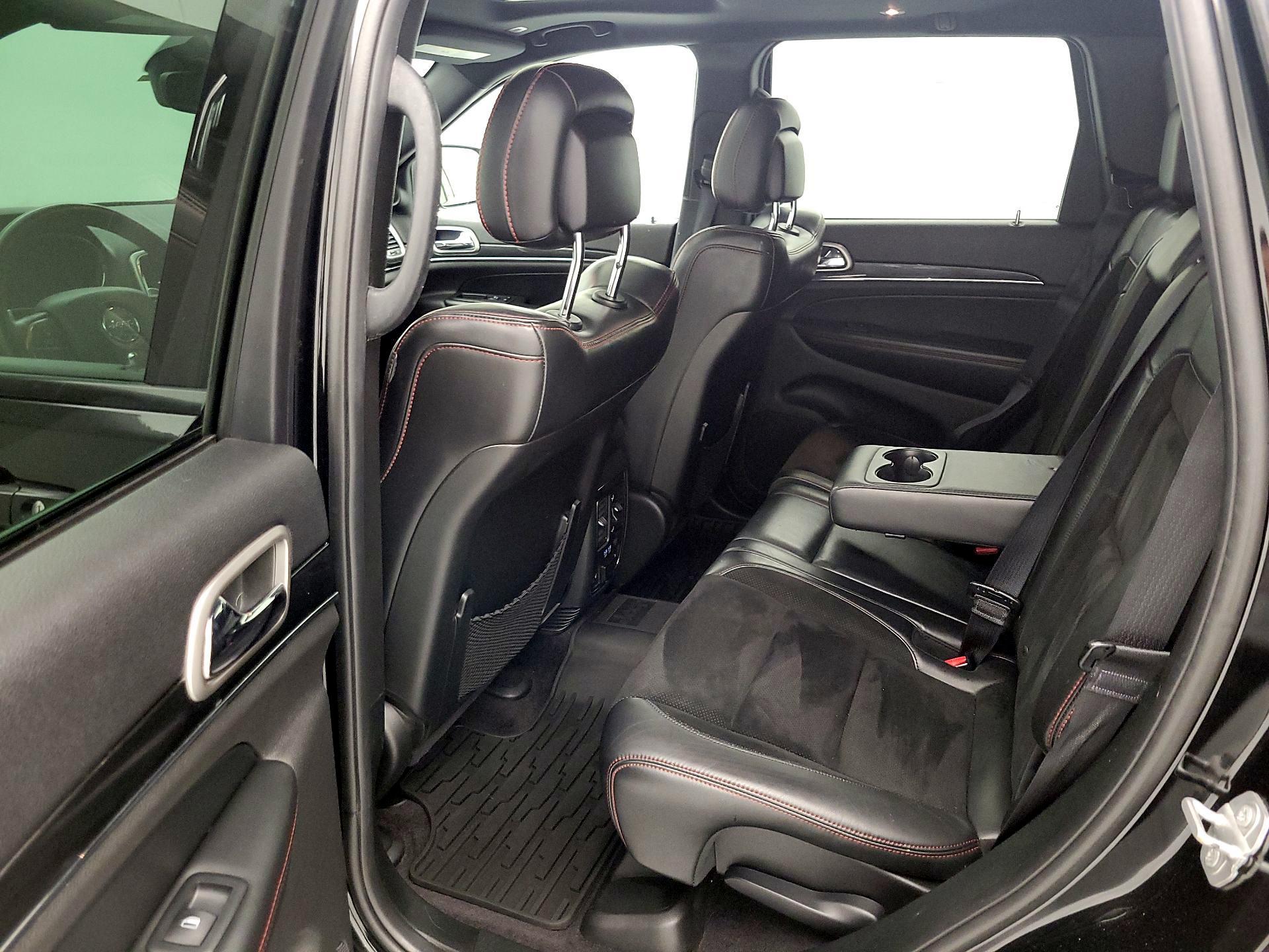 Thumbnail: 2017 Jeep Grand Cherokee - 19