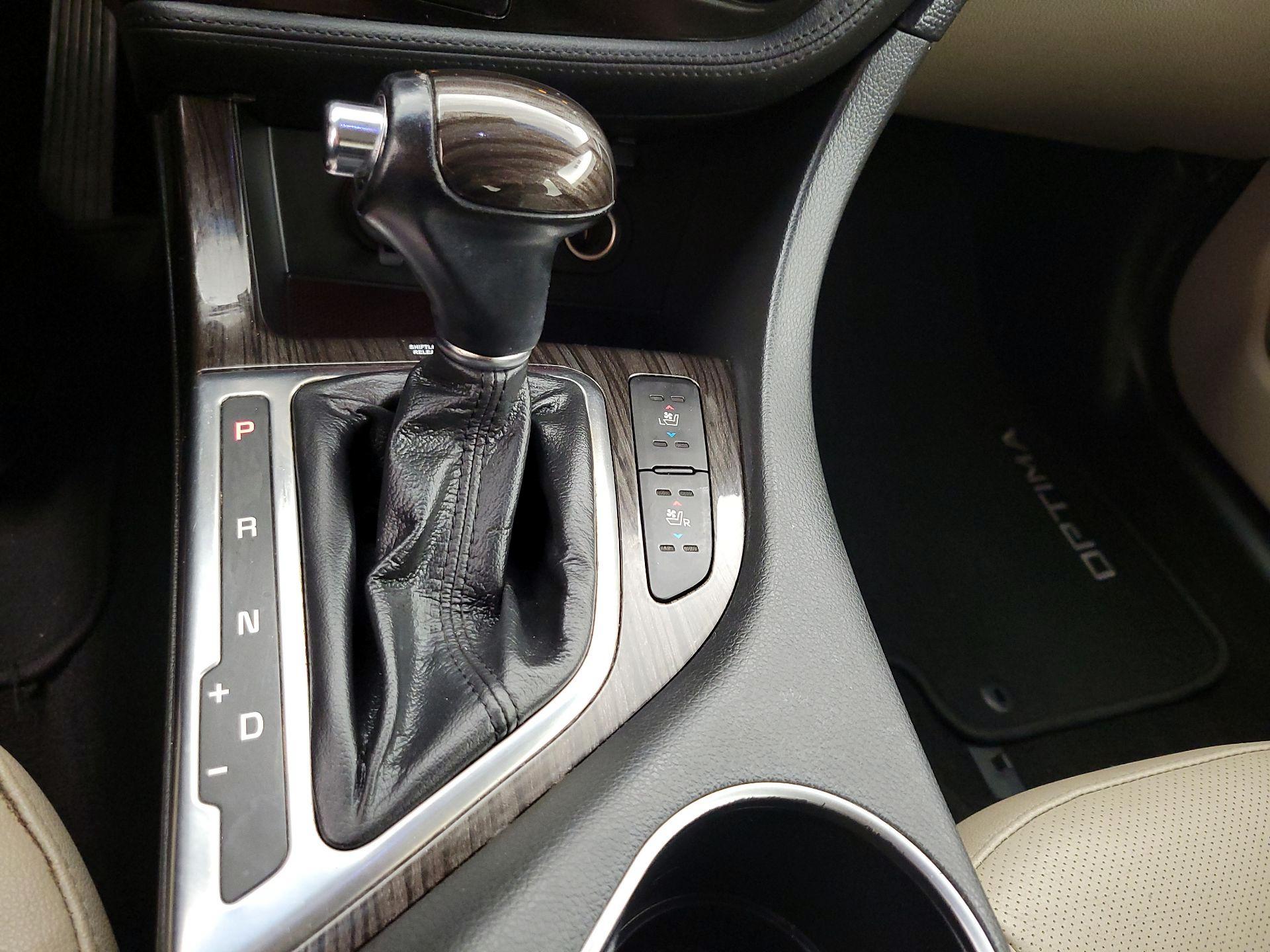 Thumbnail: 2015 Kia Optima - 17