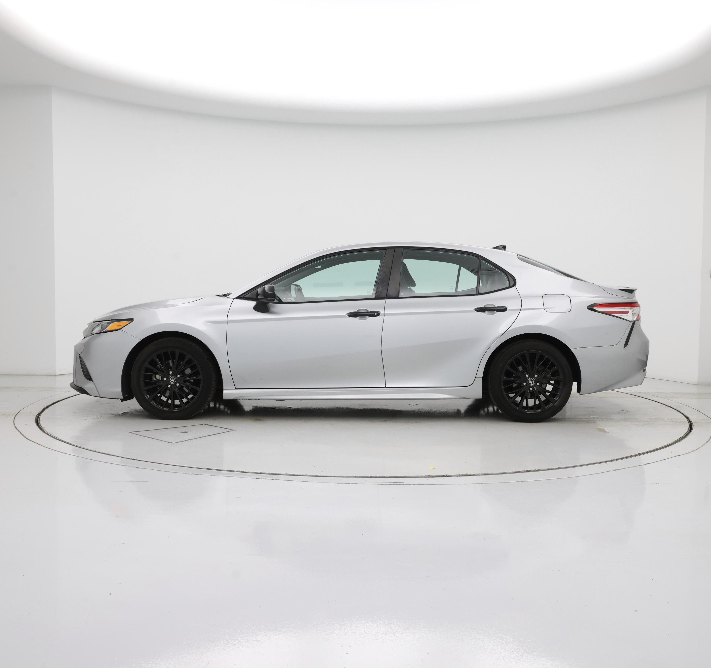 Thumbnail: 2020 Toyota Camry - 3