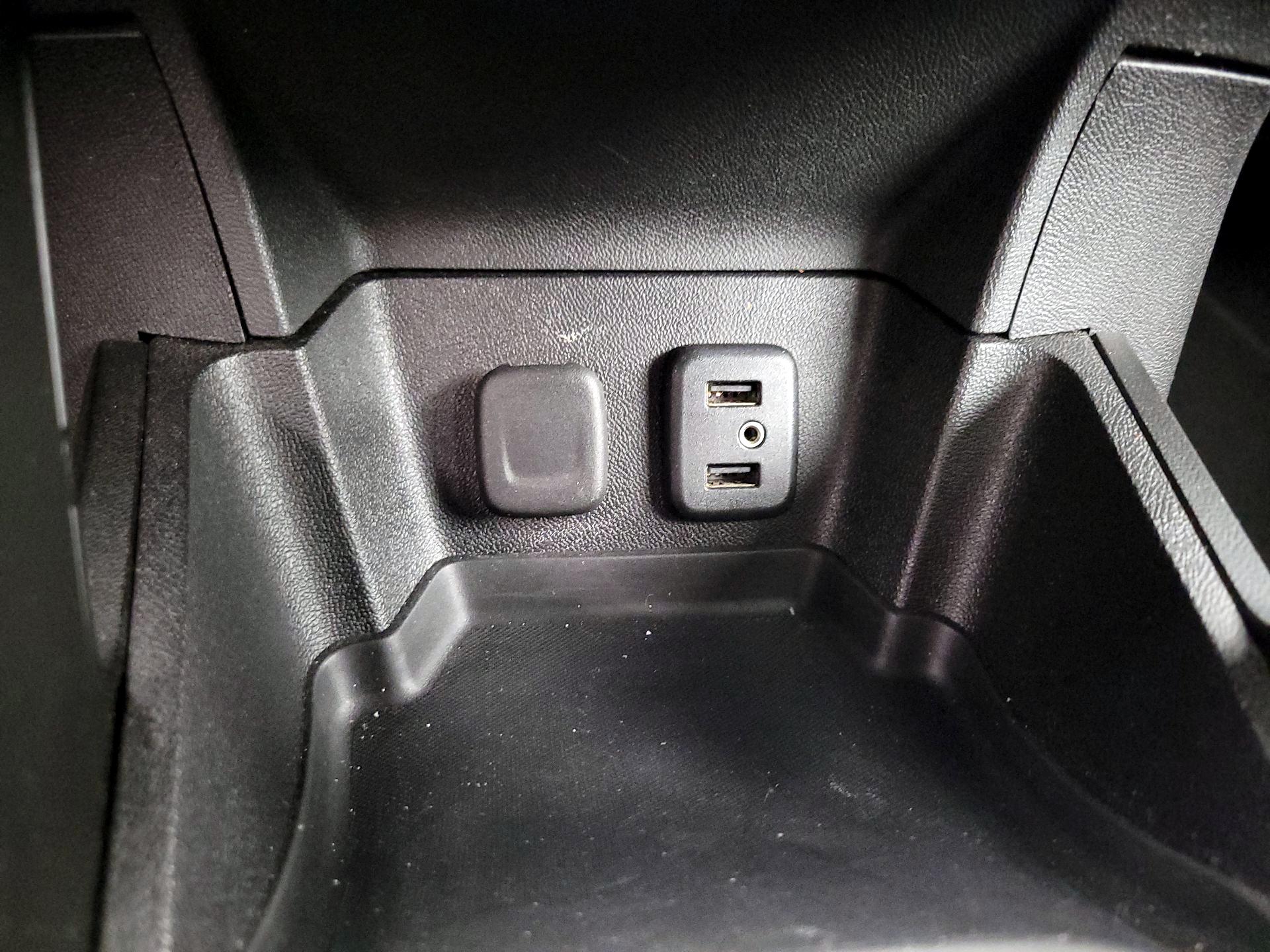 Thumbnail: 2017 Chevrolet Volt - 19