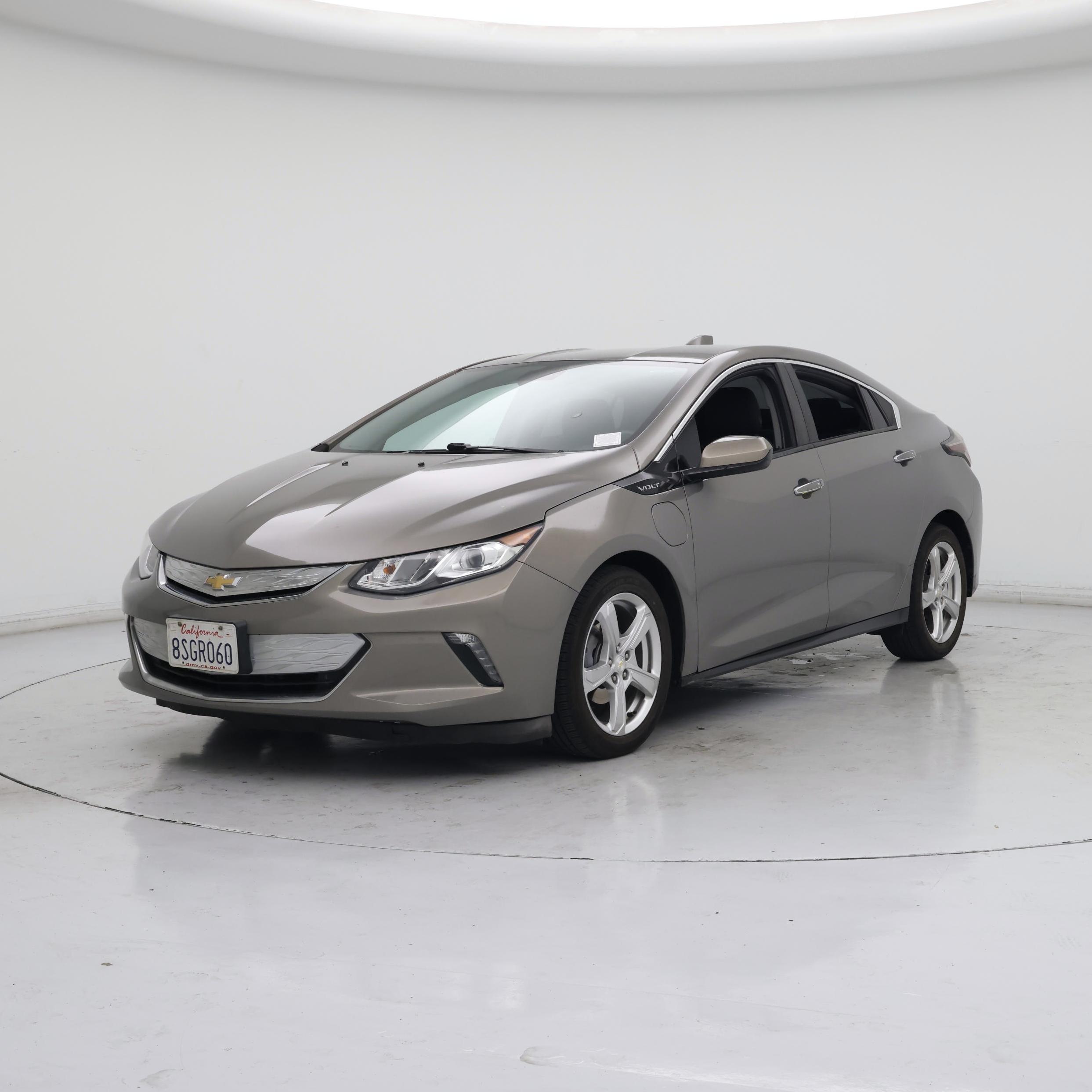 Thumbnail: 2017 Chevrolet Volt - 4