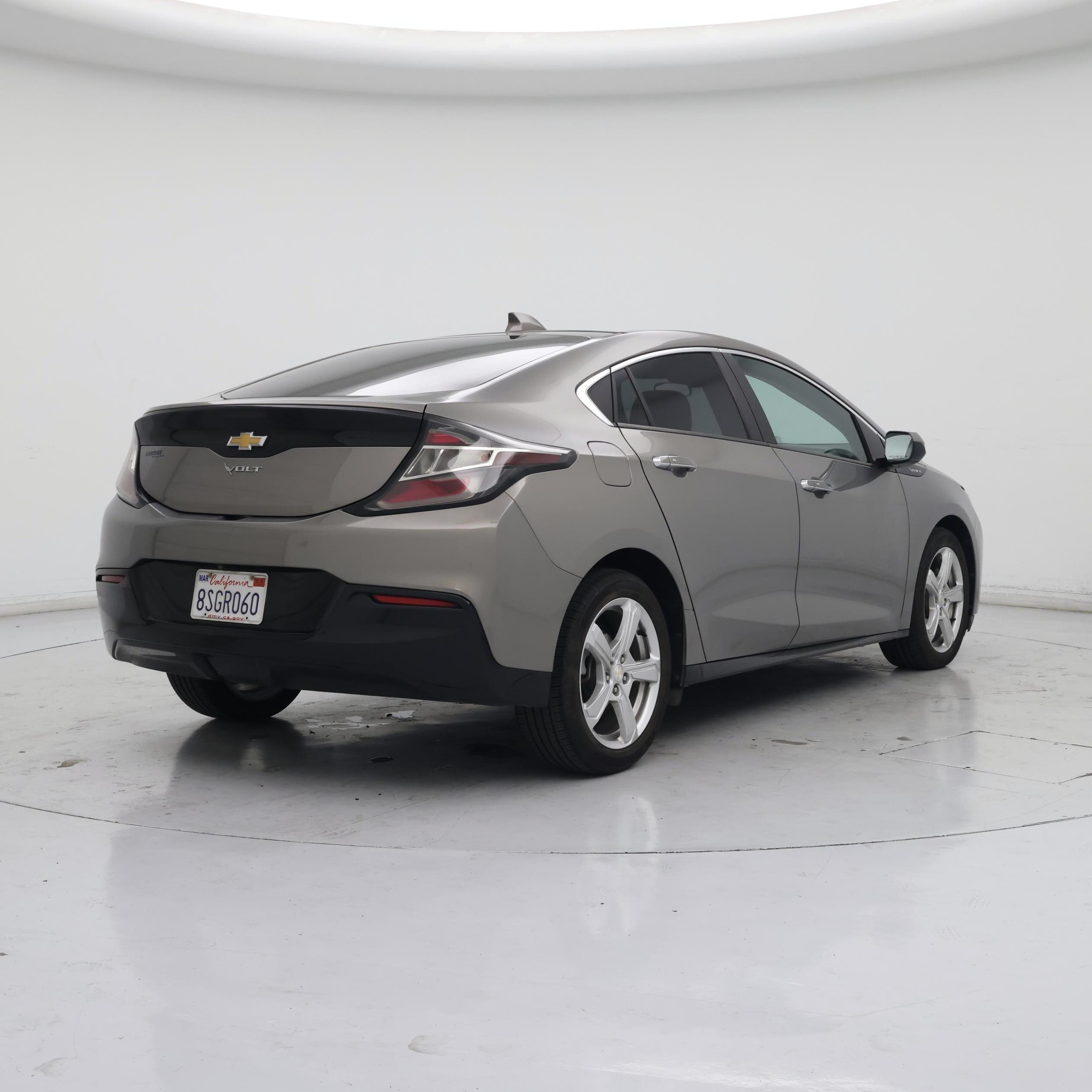 Thumbnail: 2017 Chevrolet Volt - 8