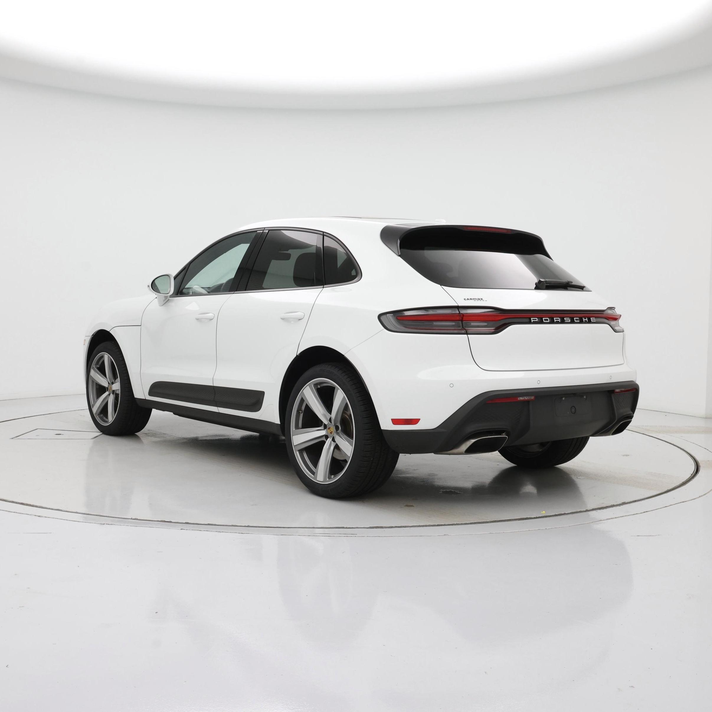 Thumbnail: 2022 Porsche Macan - 2
