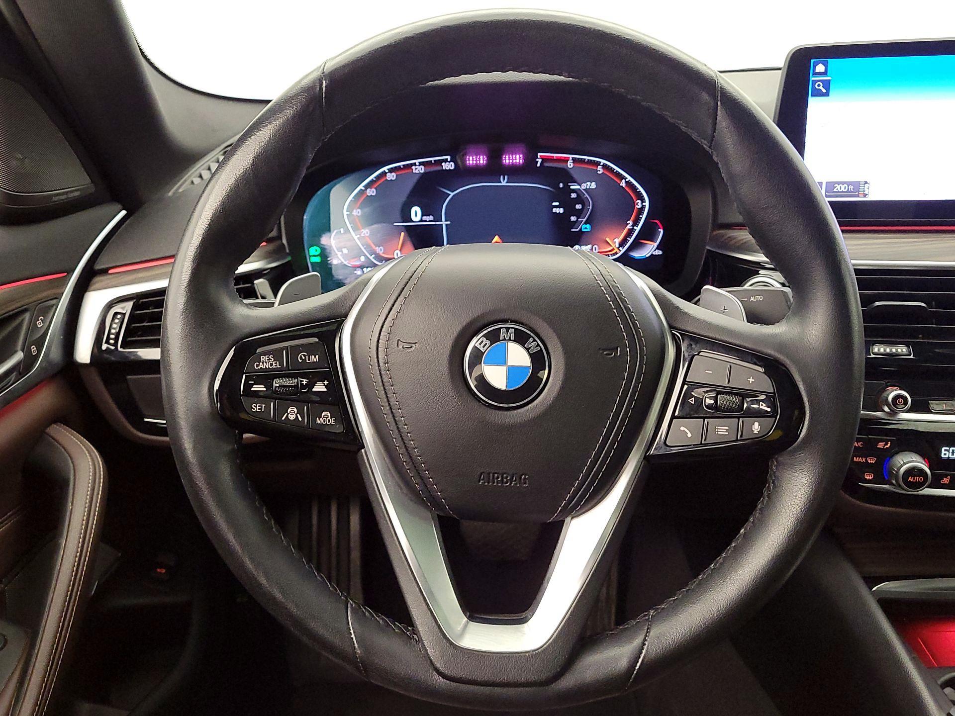 Thumbnail: 2021 BMW 5 Series - 10