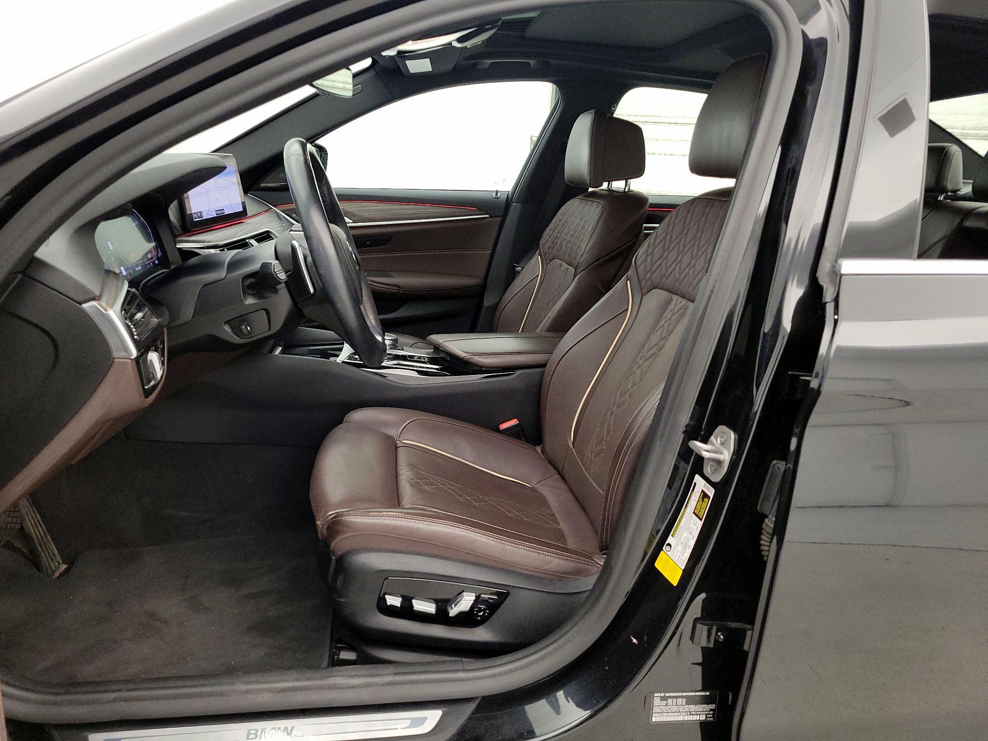 Thumbnail: 2021 BMW 5 Series - 11