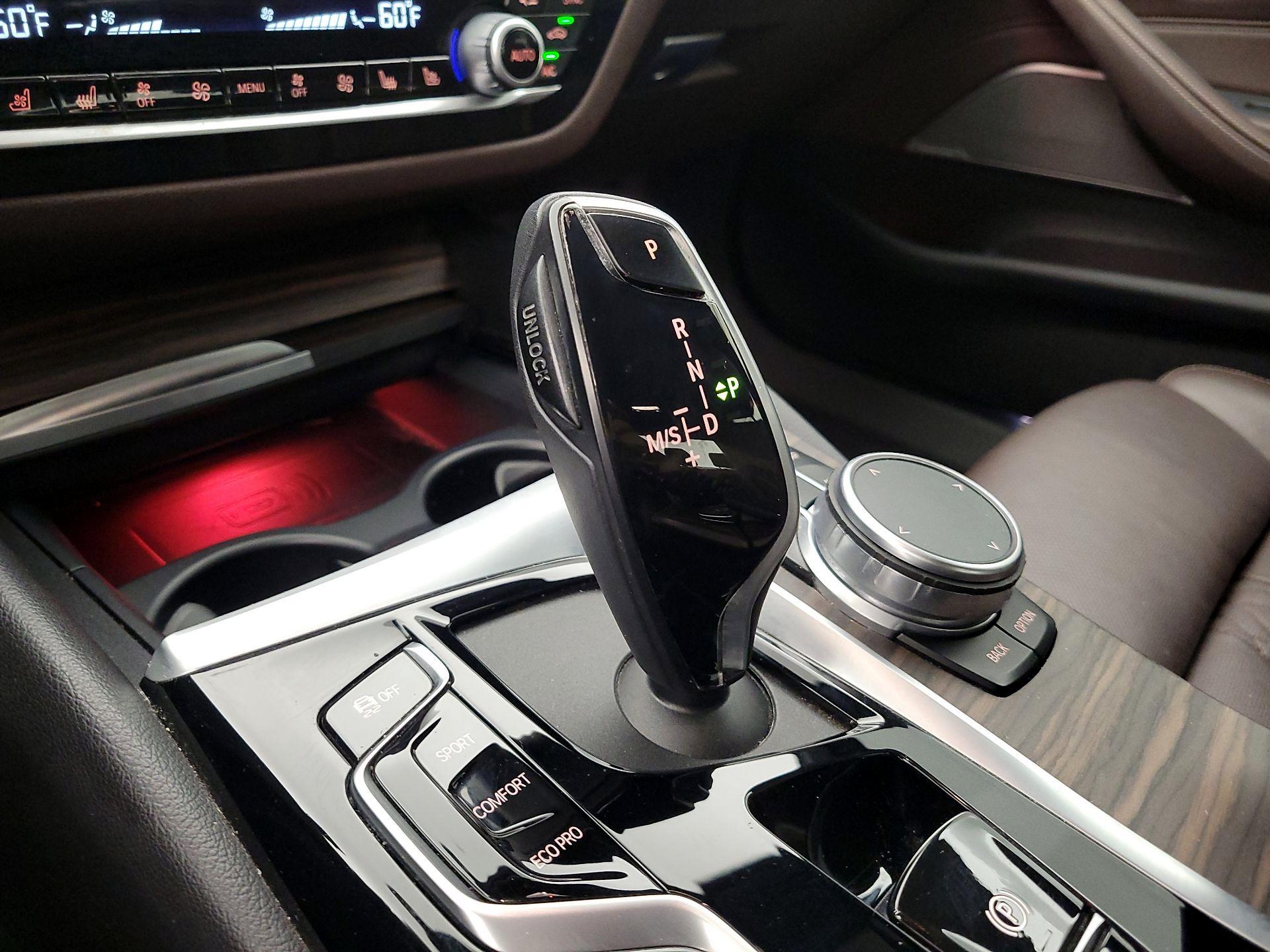 Thumbnail: 2021 BMW 5 Series - 18