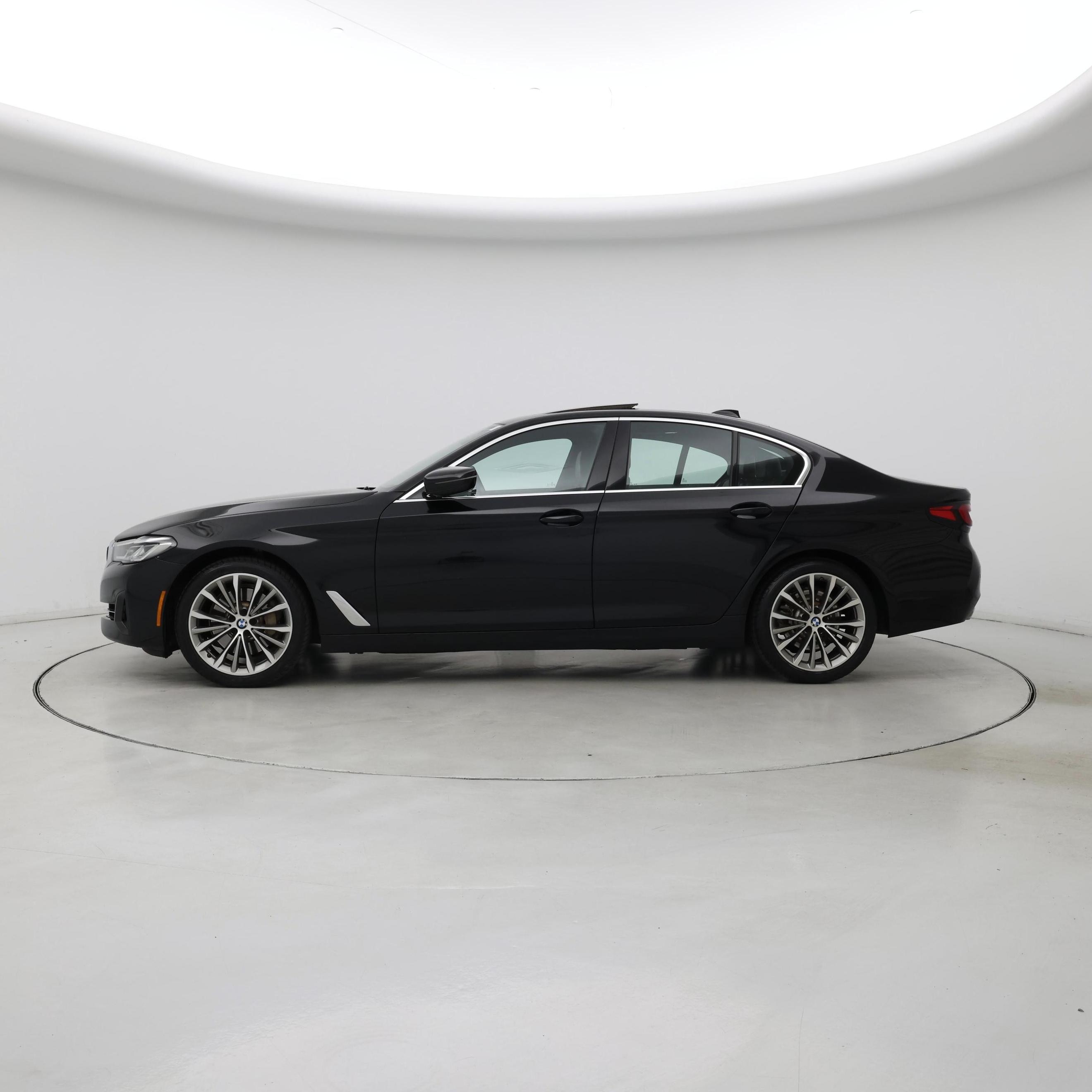 Thumbnail: 2021 BMW 5 Series - 3