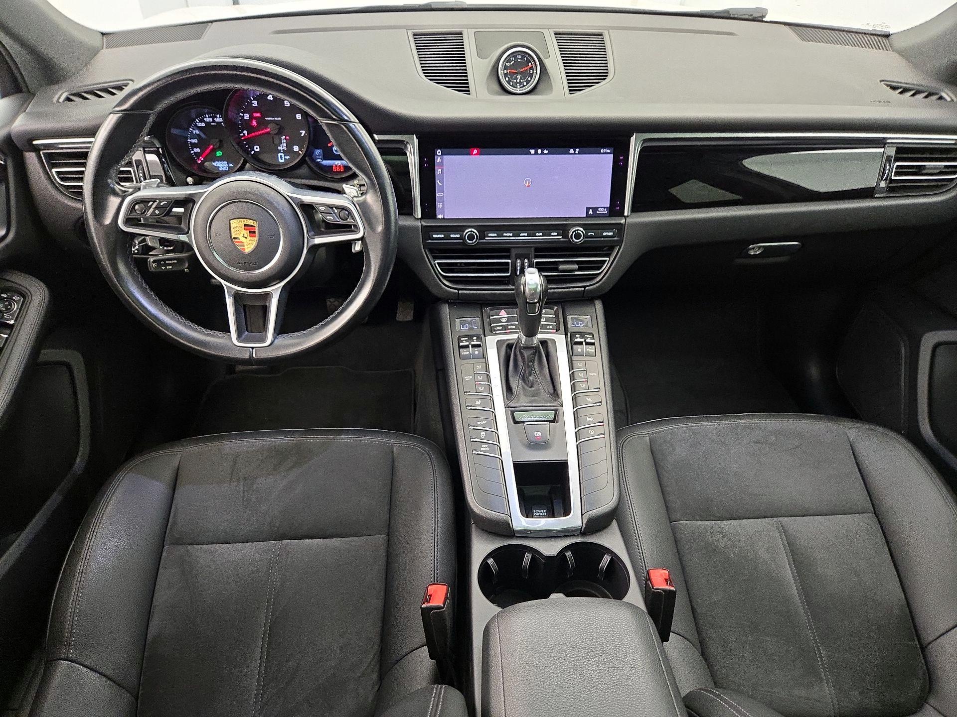 Thumbnail: 2021 Porsche Macan - 9