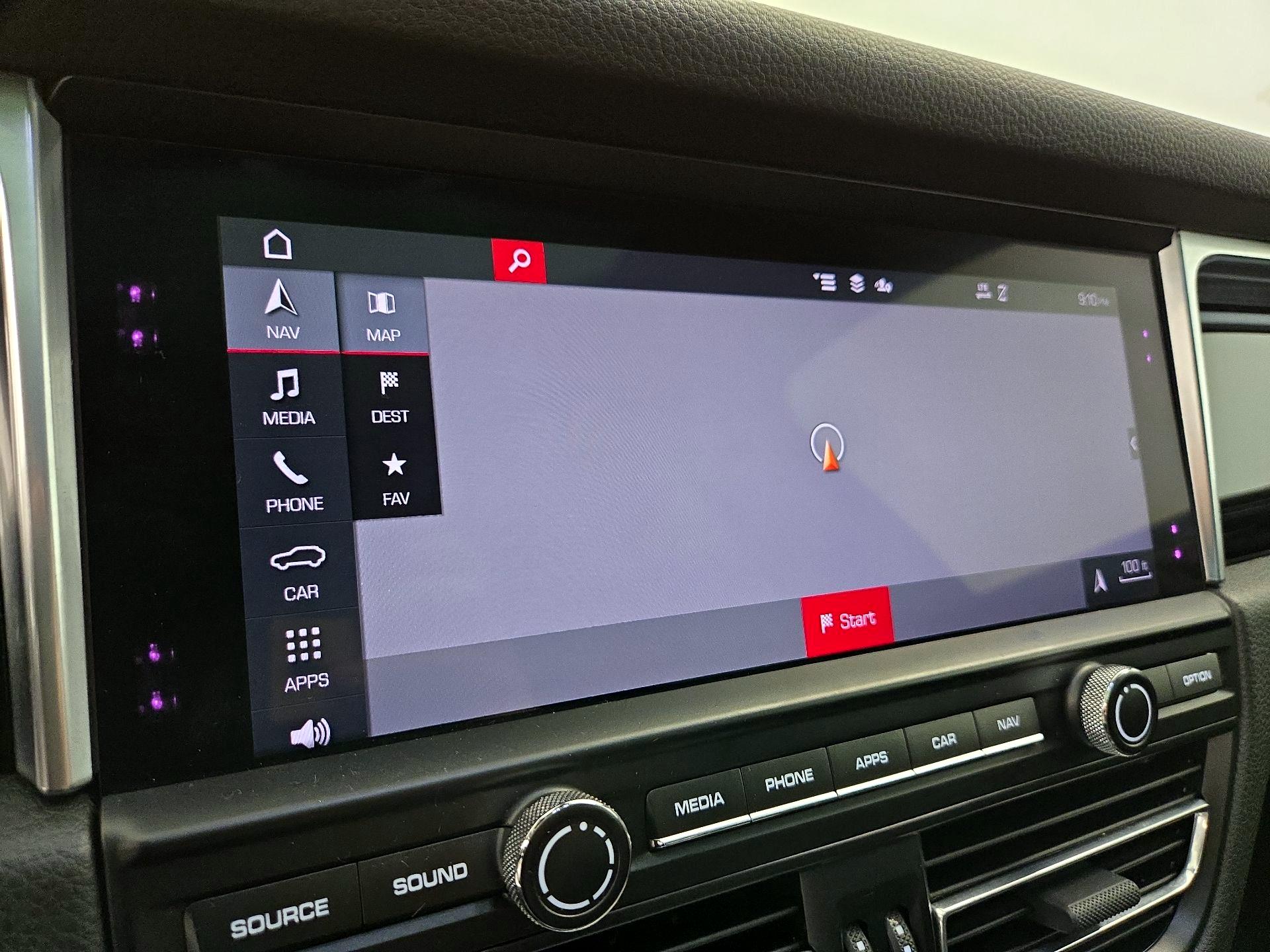 Thumbnail: 2021 Porsche Macan - 14