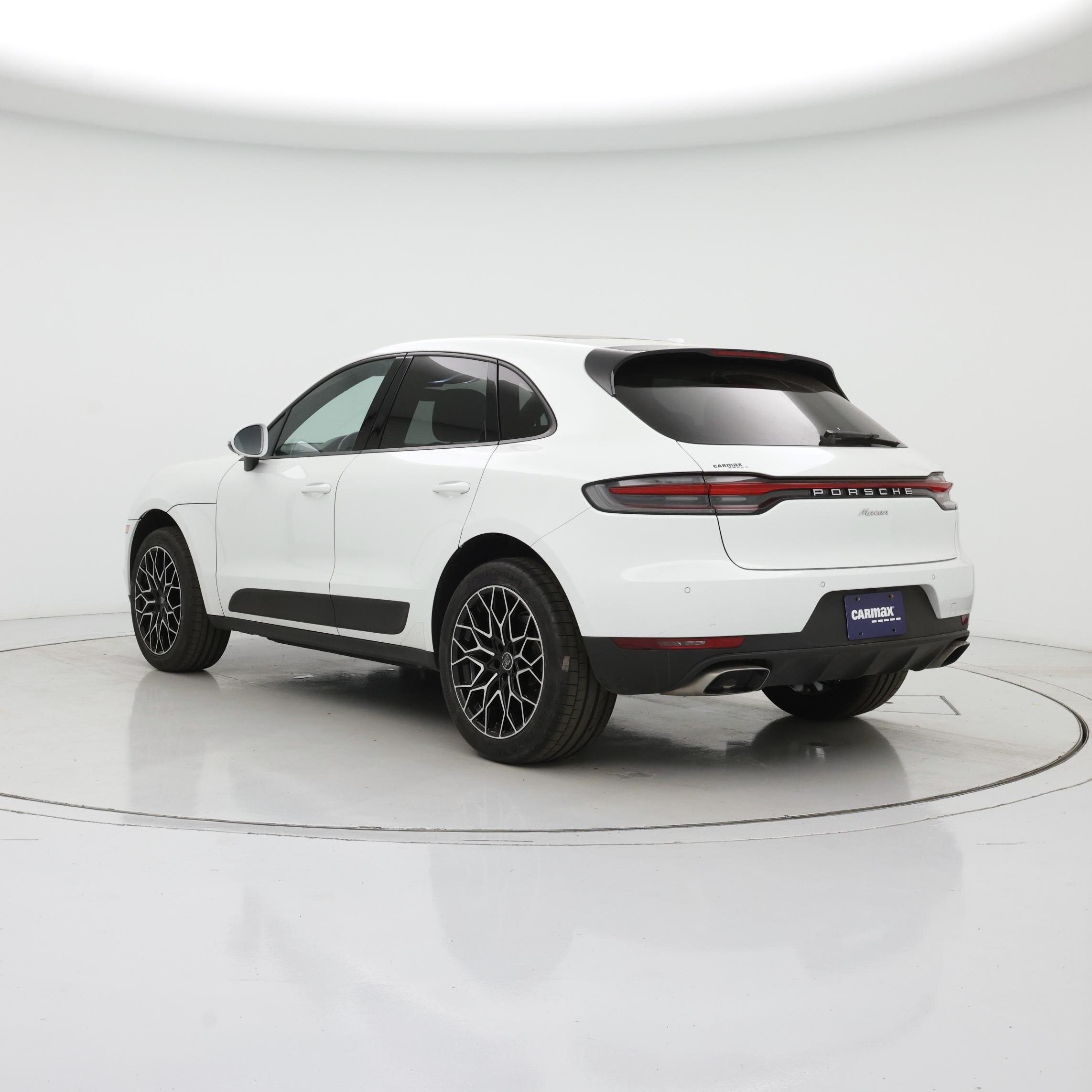 Thumbnail: 2021 Porsche Macan - 2