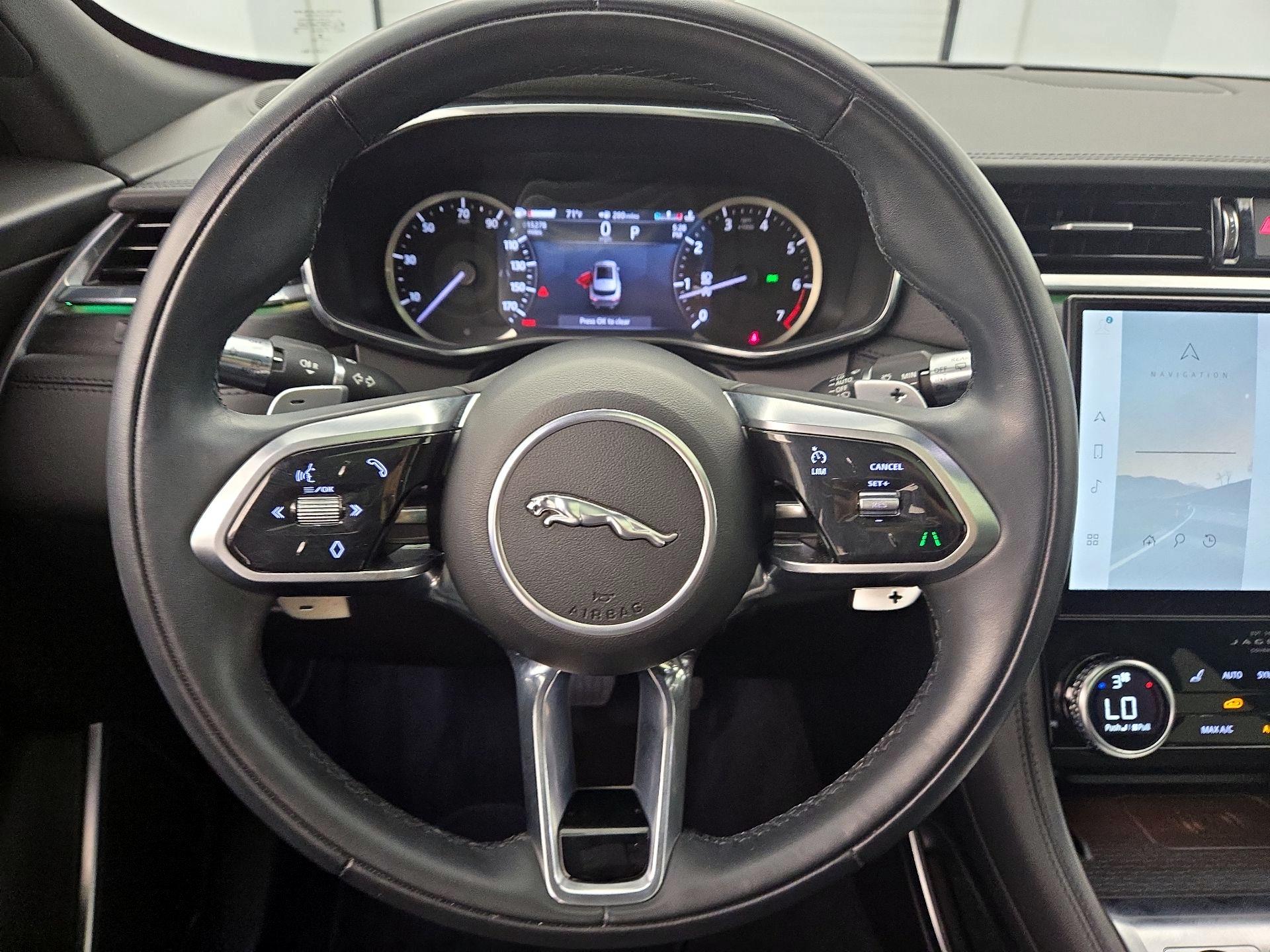 Thumbnail: 2022 Jaguar F-Pace - 10