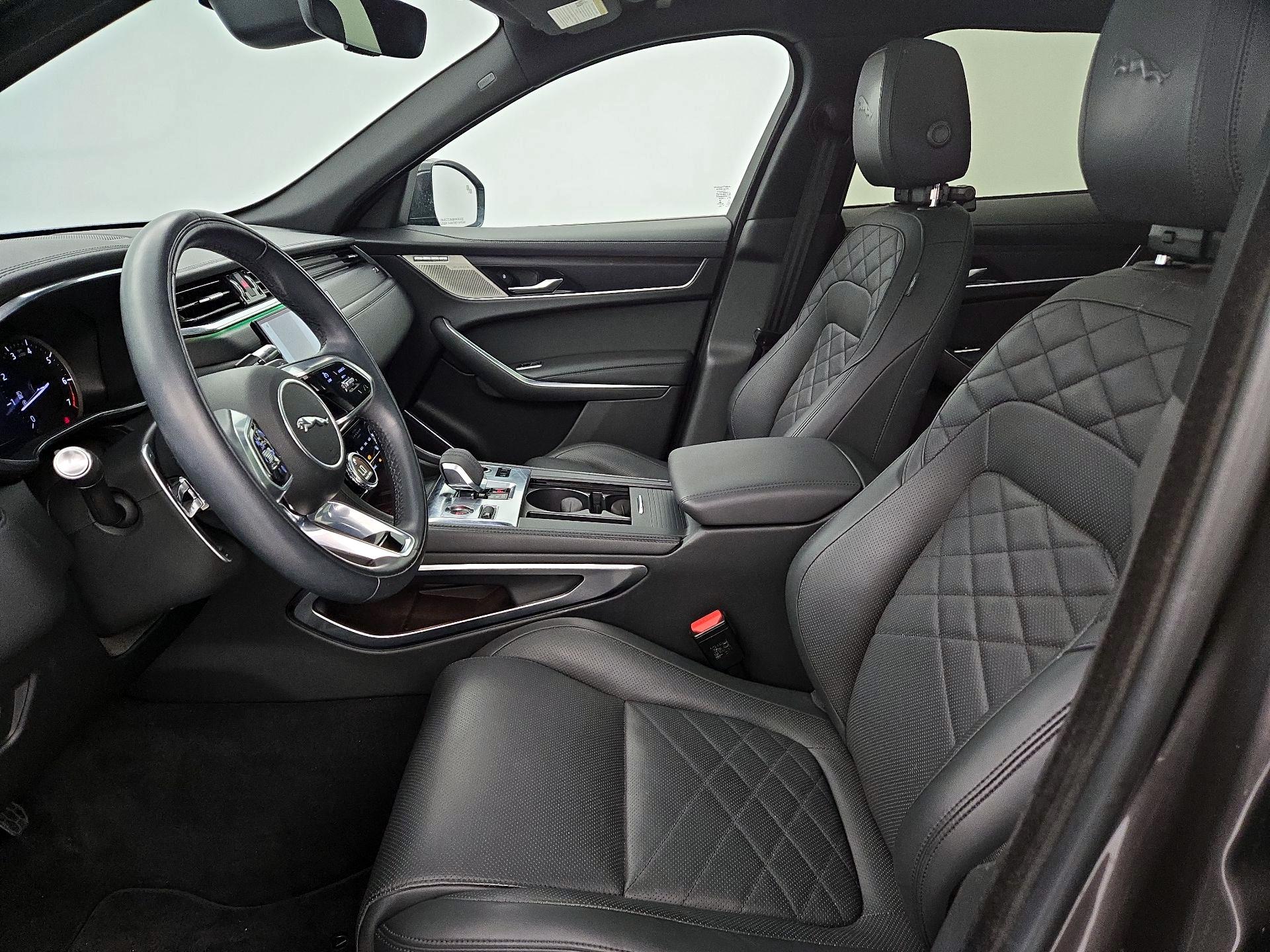 Thumbnail: 2022 Jaguar F-Pace - 11