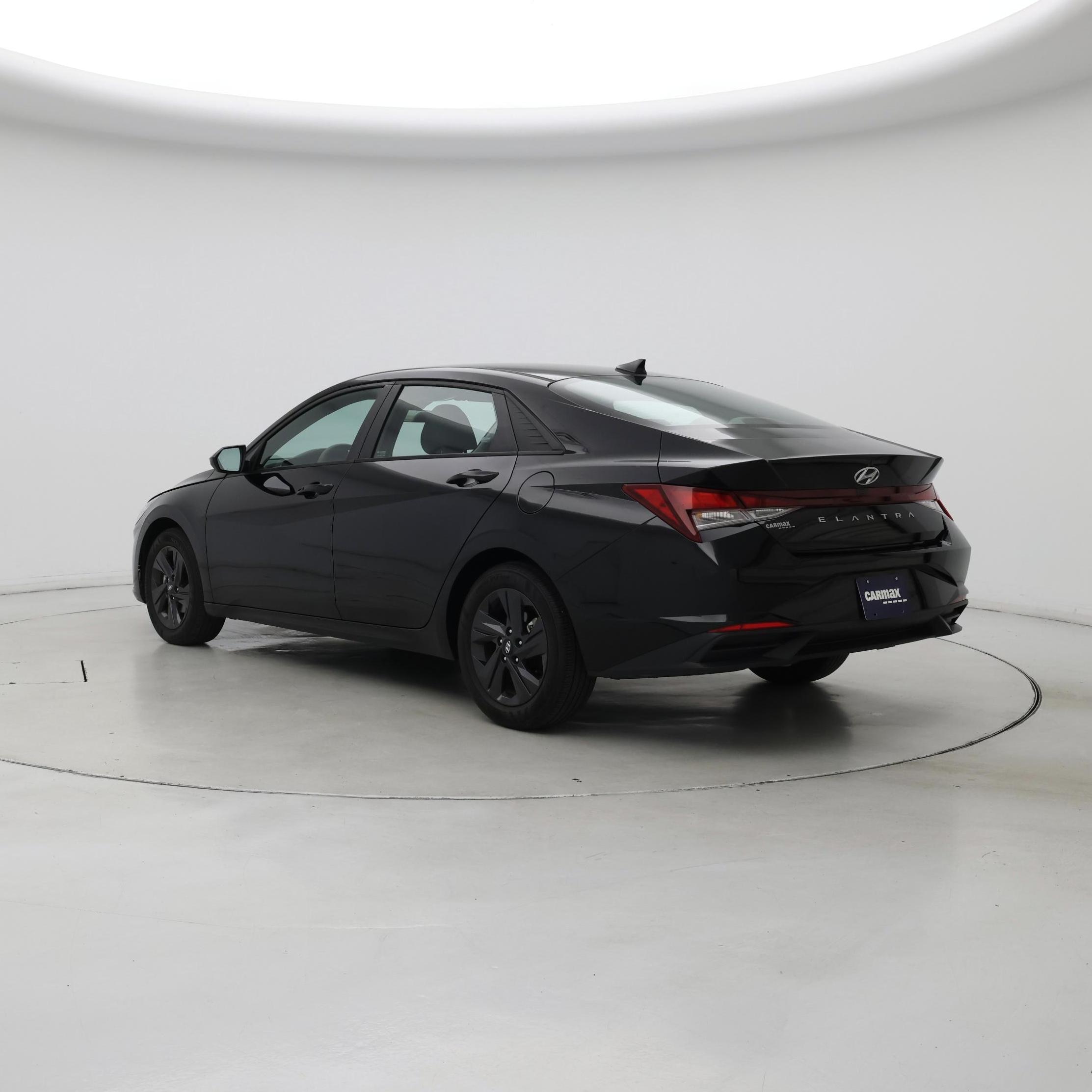 Thumbnail: 2023 Hyundai Elantra - 2