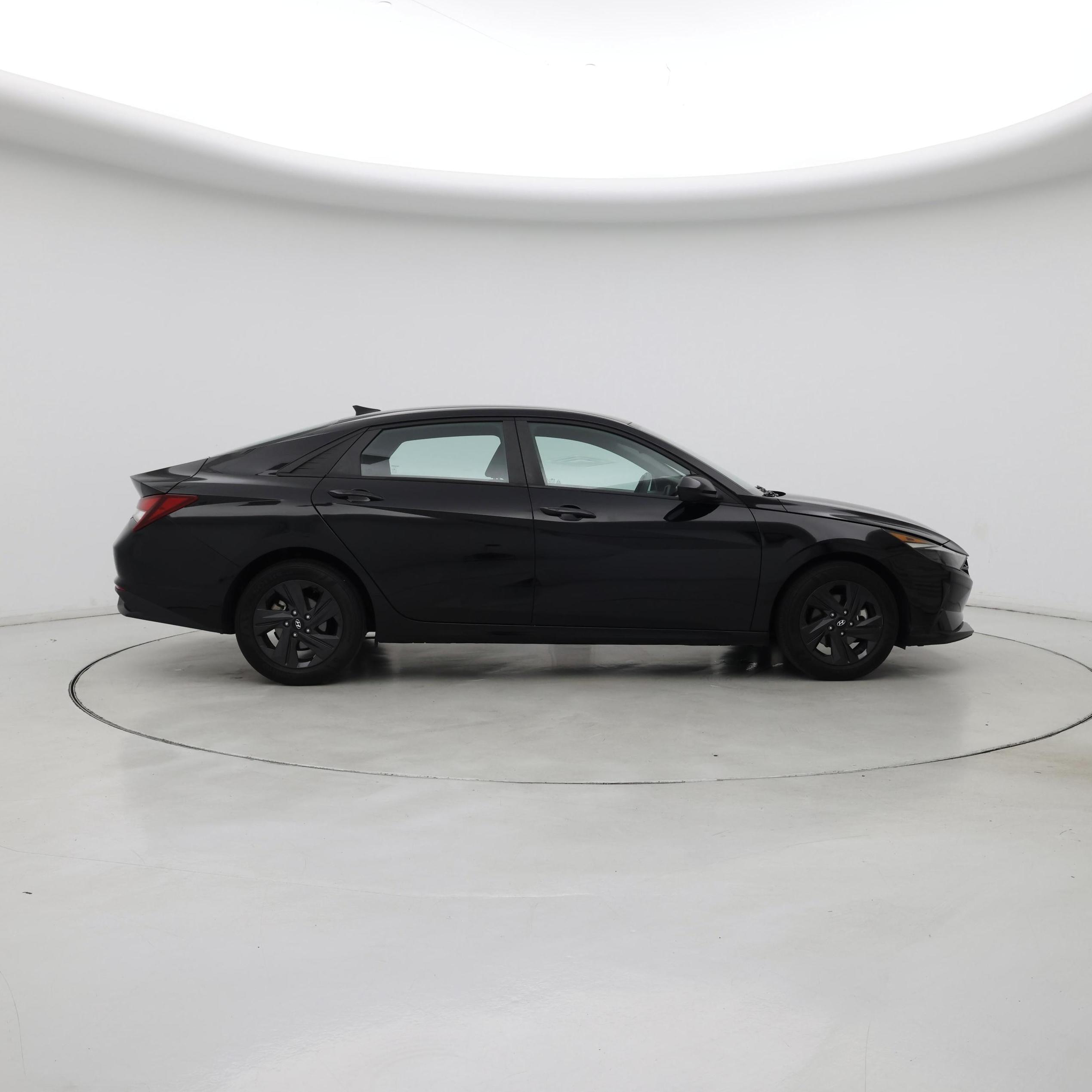 Thumbnail: 2023 Hyundai Elantra - 7
