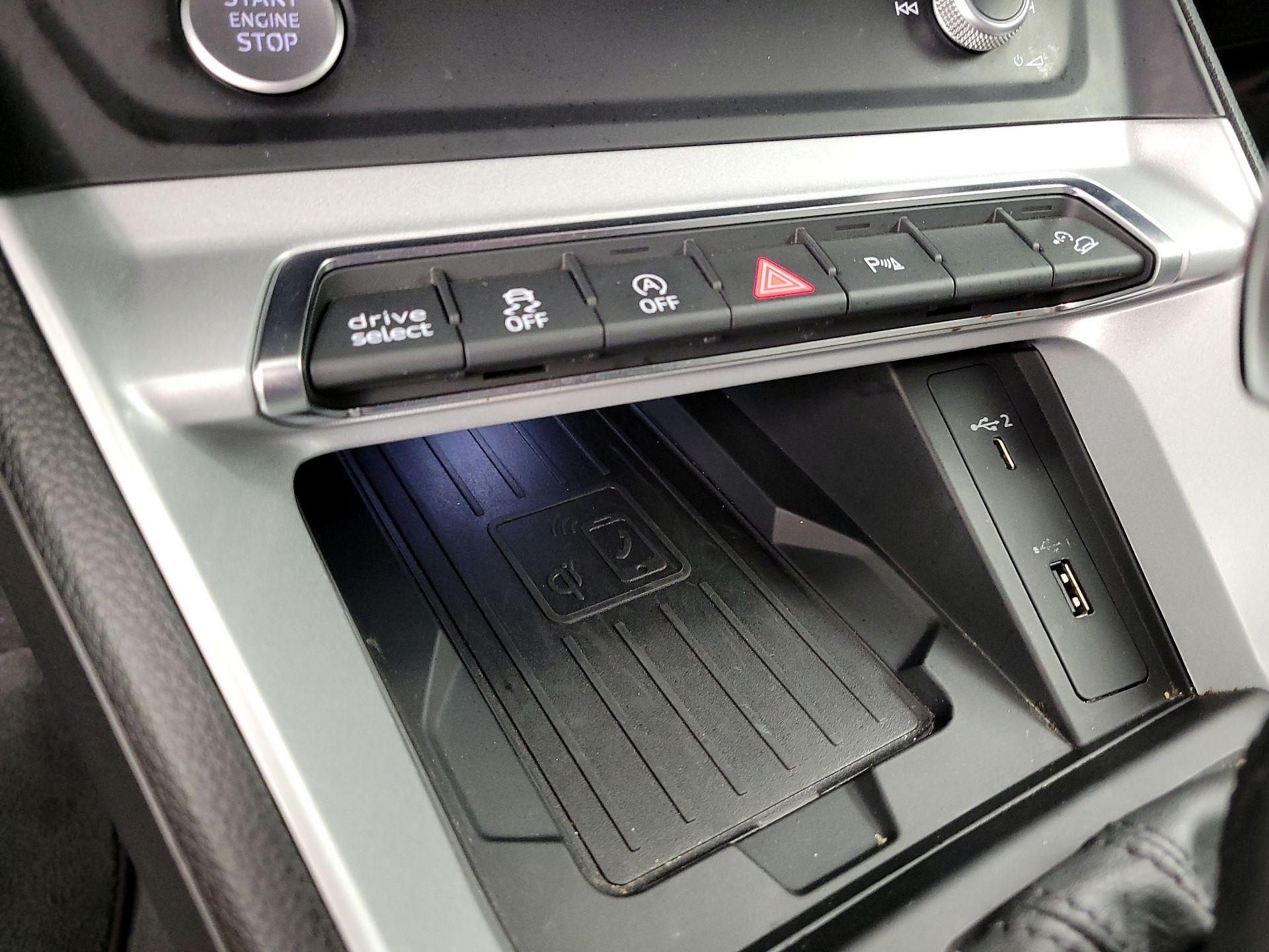 Thumbnail: 2020 Audi Q3 - 18