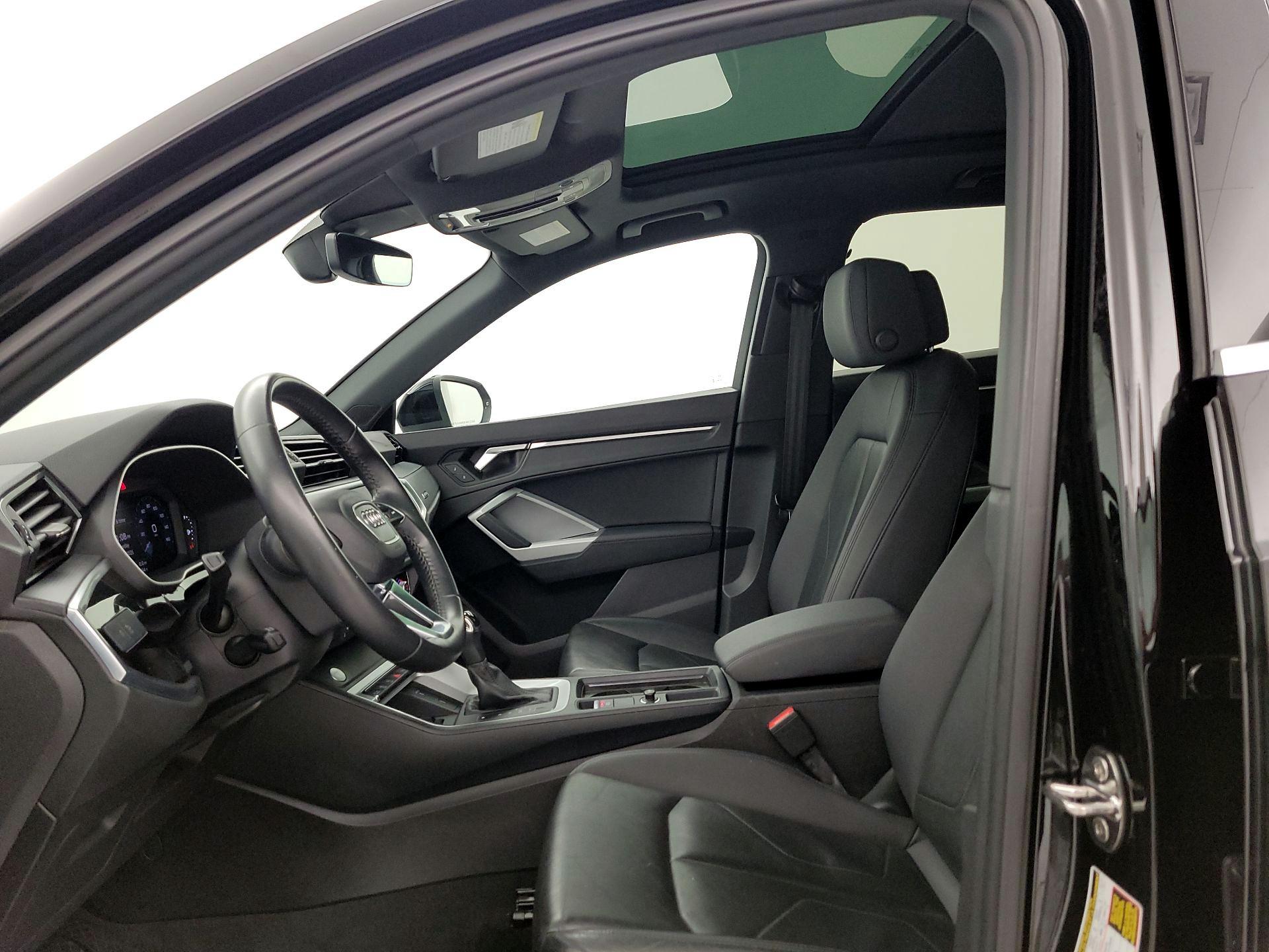 Thumbnail: 2020 Audi Q3 - 19