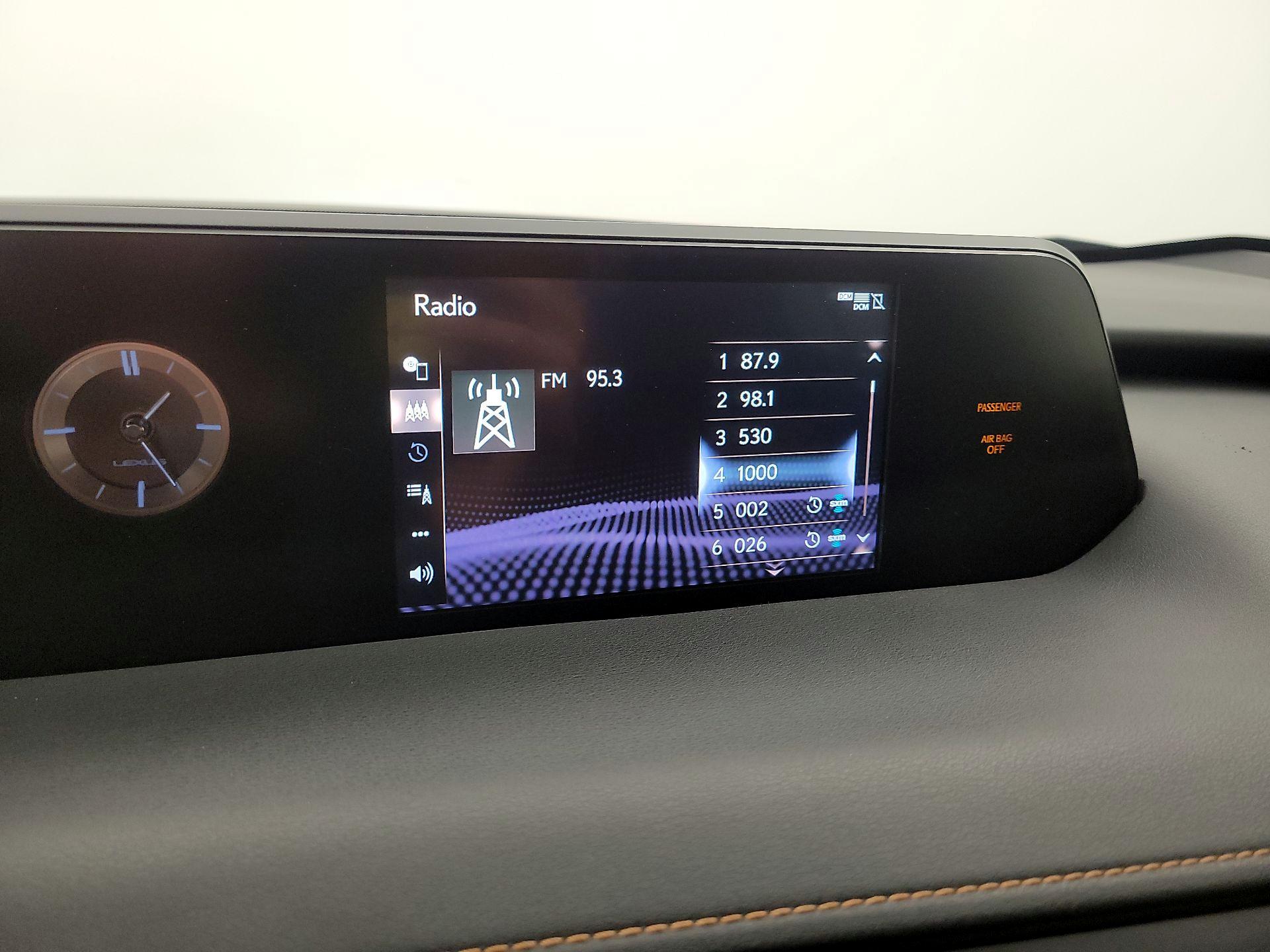 Thumbnail: 2021 Lexus UX - 15