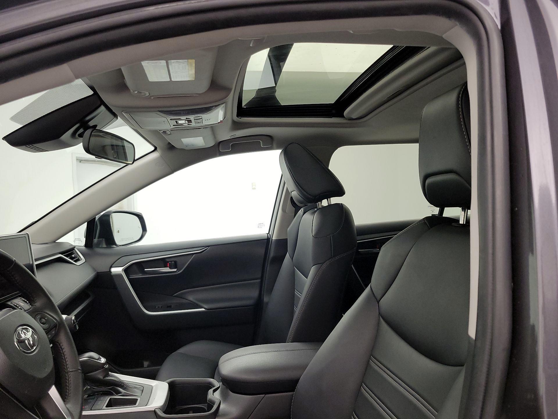 Thumbnail: 2024 Toyota RAV4 - 19